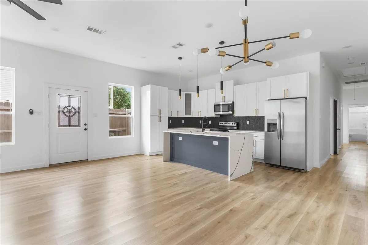 Single Family Residence For Sale in Dallas County , 5223 Colonial Avenue, Dallas, Texas 75215, 4 Bedroom, 2 Bathroom, Garage spaces, 1,656 Sqft, built in 2024, Preowned, Price $214,999, mls#21242540, Real Estate Agent in Dallas, Homes For Sale in Dallas county, Homes For Sale in Dallas, Realtor in Dallas Texas, Real Estate Brokerage Independent Realty Texas, Luminita Cordes Realtor