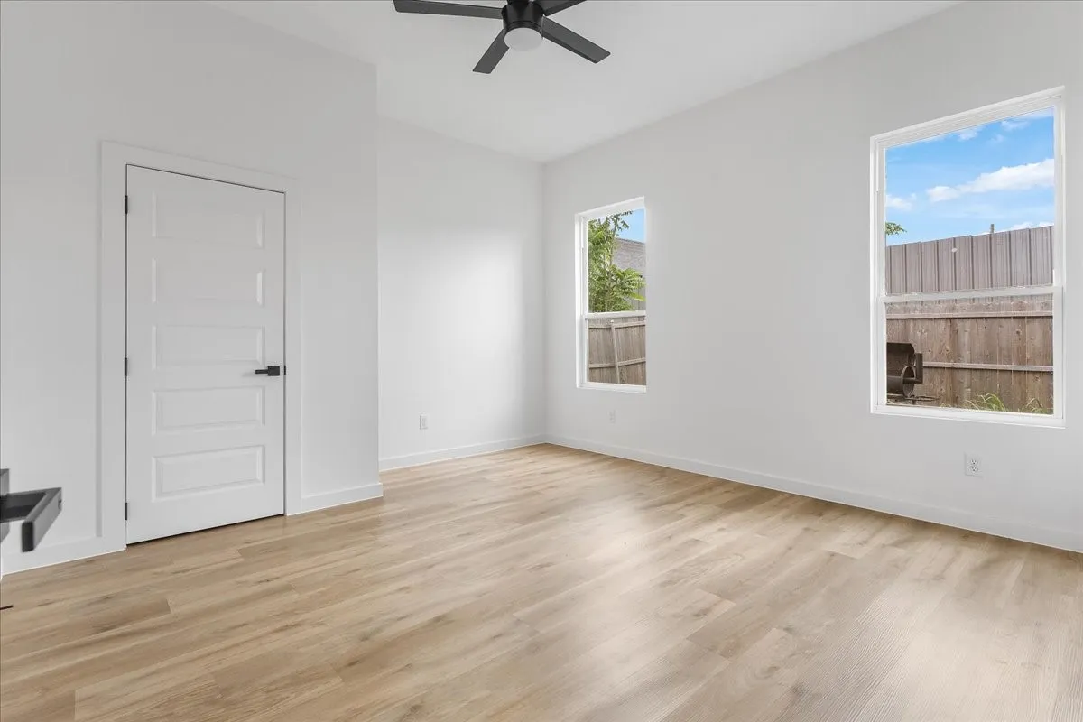 Single Family Residence For Sale in Dallas County , 5223 Colonial Avenue, Dallas, Texas 75215, 4 Bedroom, 2 Bathroom, Garage spaces, 1,656 Sqft, built in 2024, Preowned, Price $214,999, mls#21242540, Real Estate Agent in Dallas, Homes For Sale in Dallas county, Homes For Sale in Dallas, Realtor in Dallas Texas, Real Estate Brokerage Independent Realty Texas, Luminita Cordes Realtor
