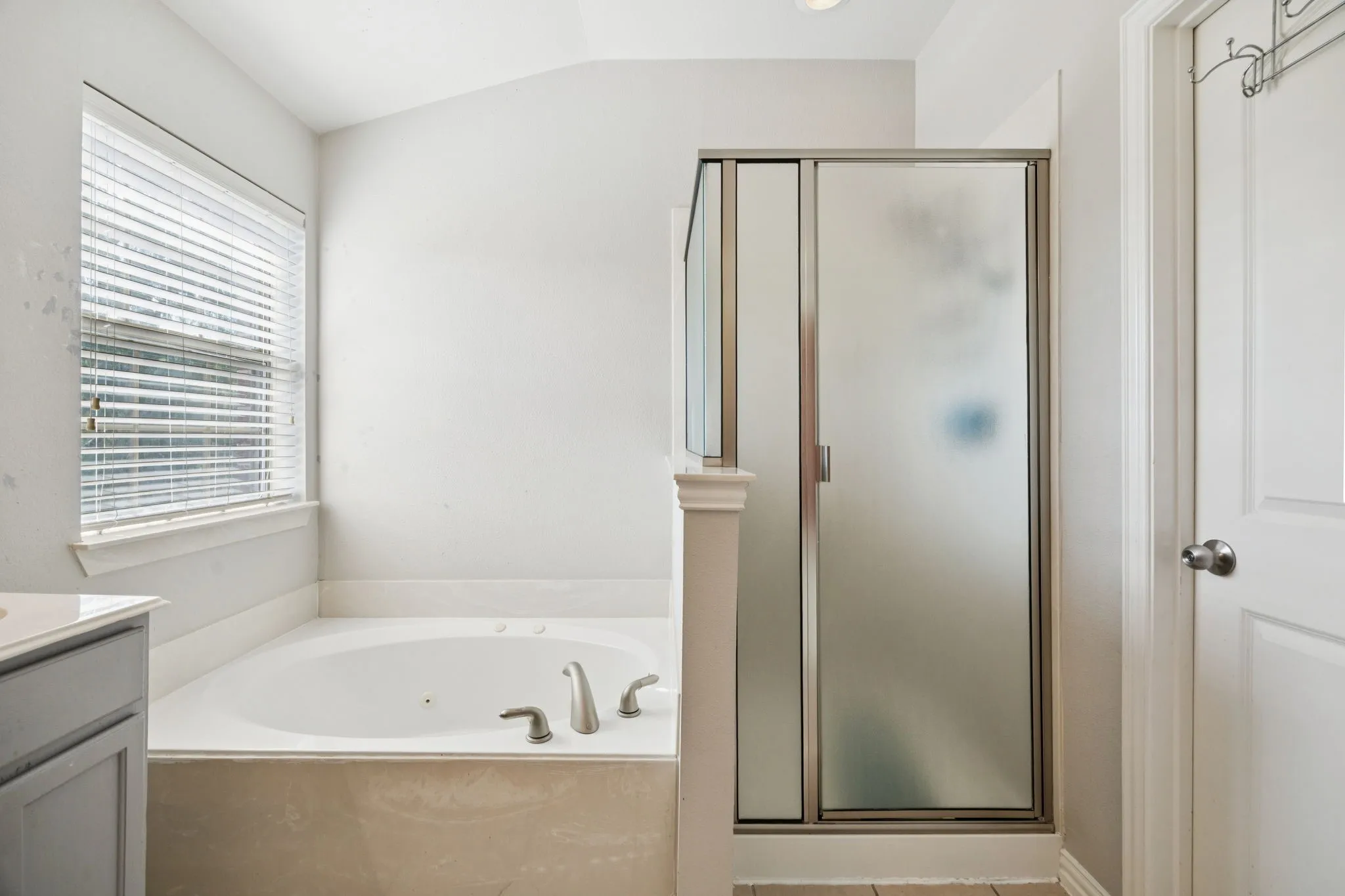 Townhouse For Sale in Denton County , 2564 Chambers Drive, Lewisville, Texas 75067, 3 Bedroom, 4 Bathroom, 2 Garage spaces, 2,238 Sqft, built in 2006, Price $359,000, mls#21236918, Real Estate Agent in Lewisville, Homes For Sale in Denton county, Homes For Sale in Lewisville, Realtor in Lewisville Texas, Real Estate Brokerage Independent Realty Texas, Luminita Cordes Realtor