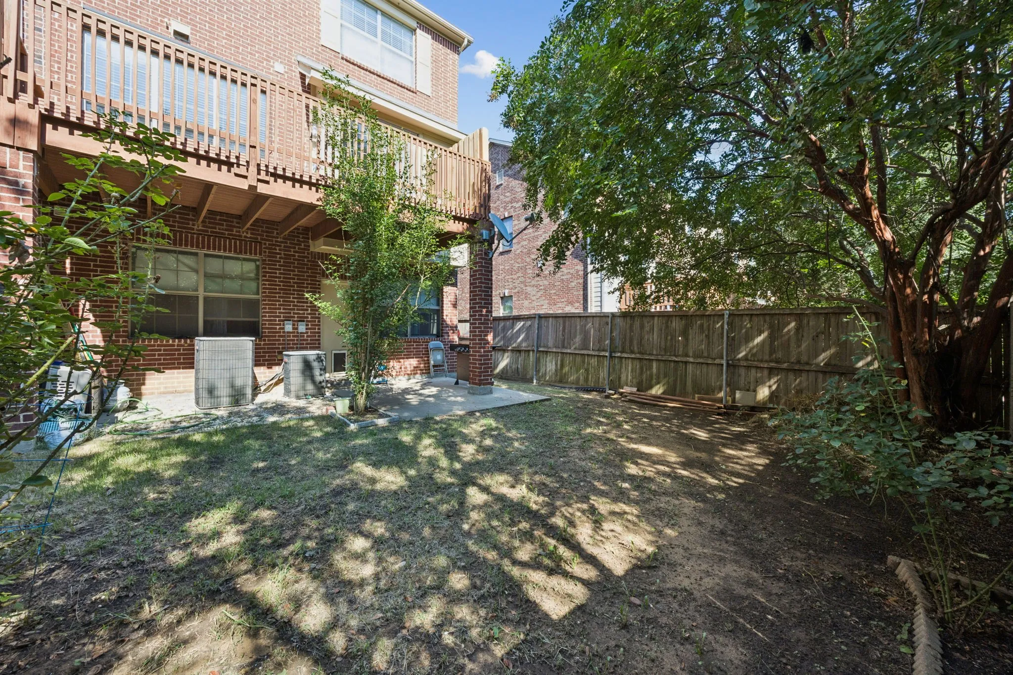 Townhouse For Sale in Denton County , 2564 Chambers Drive, Lewisville, Texas 75067, 3 Bedroom, 4 Bathroom, 2 Garage spaces, 2,238 Sqft, built in 2006, Price $359,000, mls#21236918, Real Estate Agent in Lewisville, Homes For Sale in Denton county, Homes For Sale in Lewisville, Realtor in Lewisville Texas, Real Estate Brokerage Independent Realty Texas, Luminita Cordes Realtor