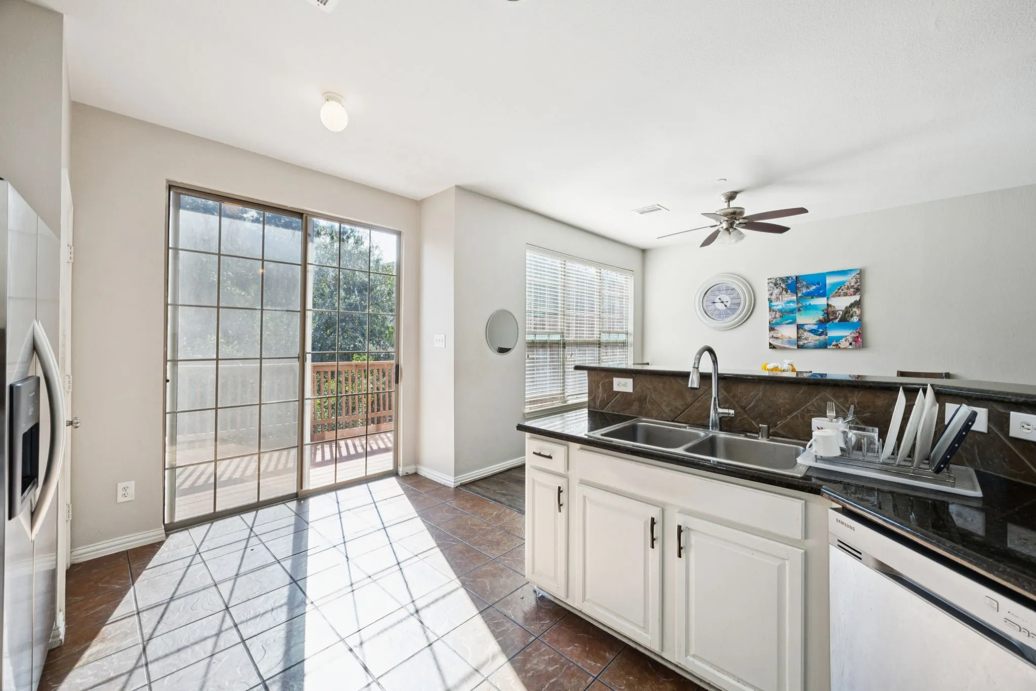 Townhouse For Sale in Denton County , 2564 Chambers Drive, Lewisville, Texas 75067, 3 Bedroom, 4 Bathroom, 2 Garage spaces, 2,238 Sqft, built in 2006, Price $359,000, mls#21236918, Real Estate Agent in Lewisville, Homes For Sale in Denton county, Homes For Sale in Lewisville, Realtor in Lewisville Texas, Real Estate Brokerage Independent Realty Texas, Luminita Cordes Realtor
