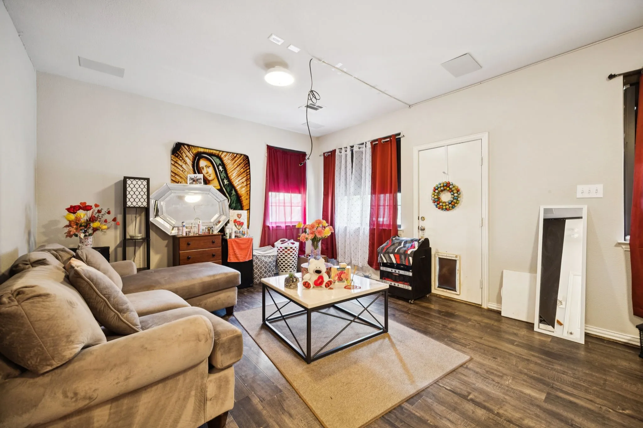 Townhouse For Sale in Denton County , 2564 Chambers Drive, Lewisville, Texas 75067, 3 Bedroom, 4 Bathroom, 2 Garage spaces, 2,238 Sqft, built in 2006, Price $359,000, mls#21236918, Real Estate Agent in Lewisville, Homes For Sale in Denton county, Homes For Sale in Lewisville, Realtor in Lewisville Texas, Real Estate Brokerage Independent Realty Texas, Luminita Cordes Realtor