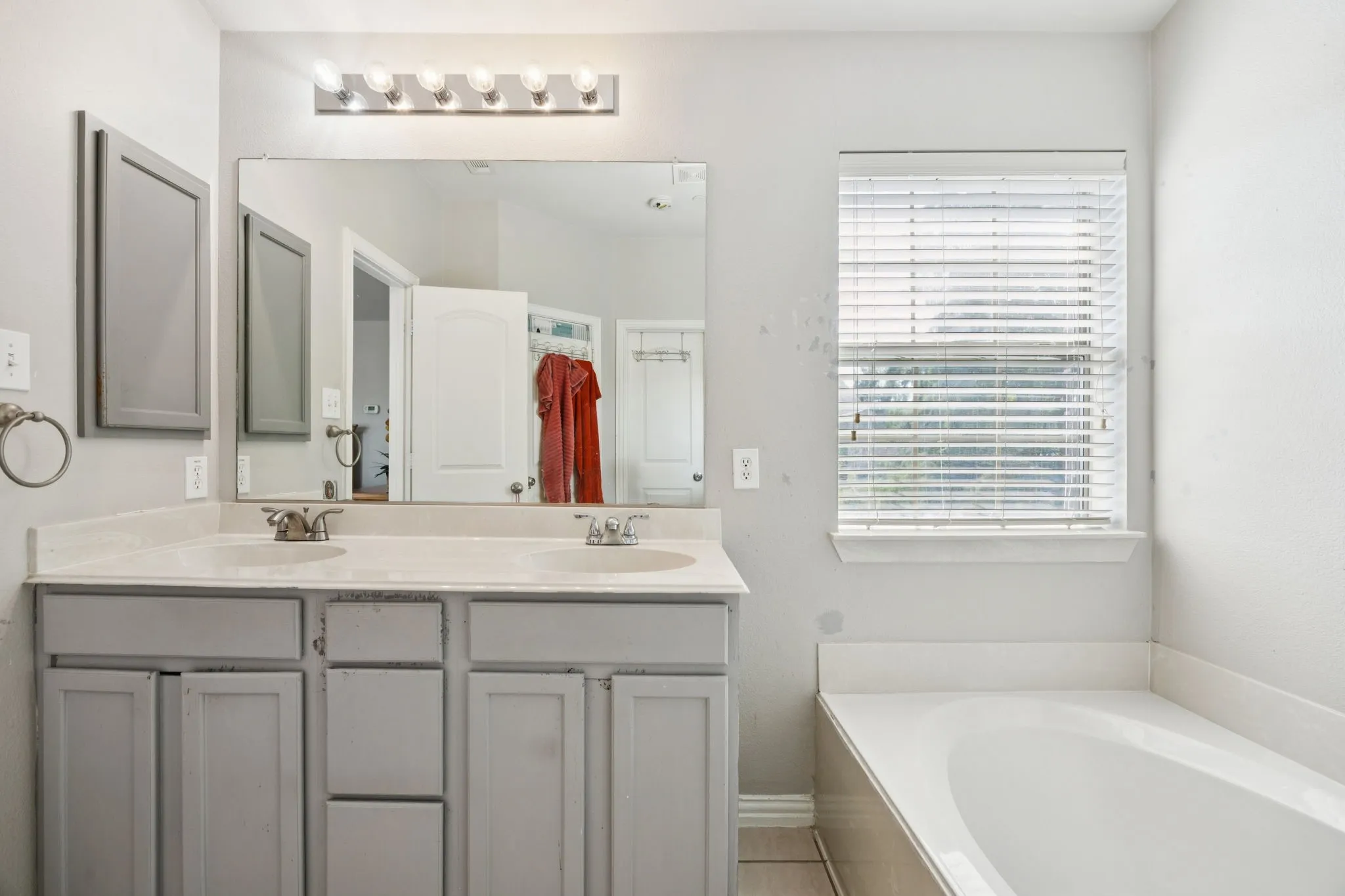 Townhouse For Sale in Denton County , 2564 Chambers Drive, Lewisville, Texas 75067, 3 Bedroom, 4 Bathroom, 2 Garage spaces, 2,238 Sqft, built in 2006, Price $359,000, mls#21236918, Real Estate Agent in Lewisville, Homes For Sale in Denton county, Homes For Sale in Lewisville, Realtor in Lewisville Texas, Real Estate Brokerage Independent Realty Texas, Luminita Cordes Realtor