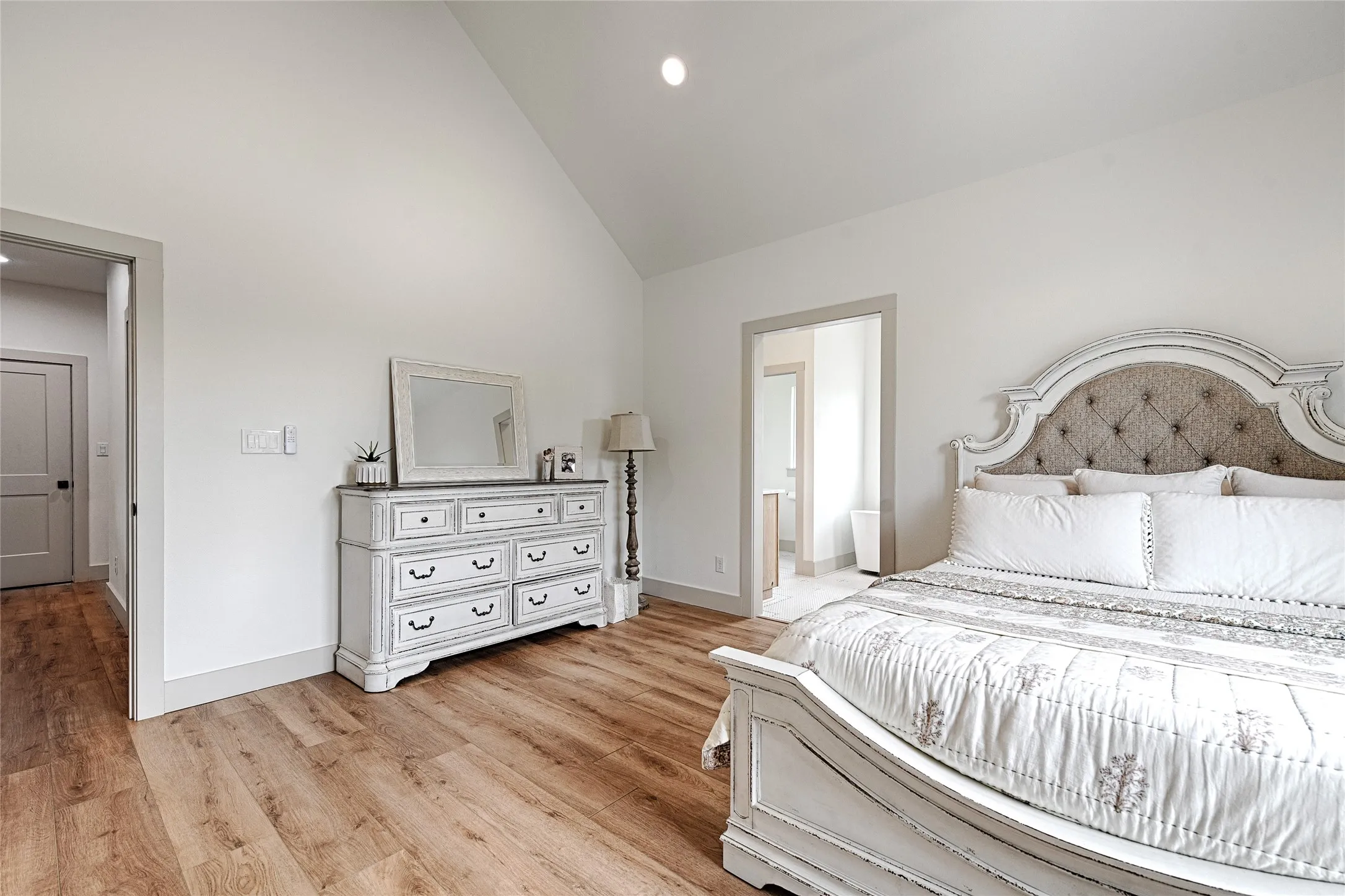 Single Family Residence For Sale in Hunt County , 4656 County Road 1040, Celeste, Texas 75423, 4 Bedroom, 3 Bathroom, 2 Garage spaces, 2,272 Sqft, built in 2024, Preowned, mls#21242556, Real Estate Agent in Celeste, Homes For Sale in Hunt county, Homes For Sale in Celeste, Realtor in Celeste Texas, Real Estate Brokerage Independent Realty Texas, Luminita Cordes Realtor