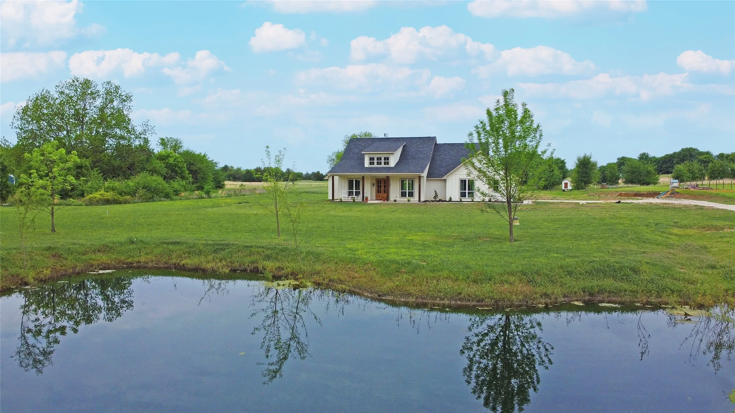 Single Family Residence For Sale in Hunt County , 4656 County Road 1040, Celeste, Texas 75423, 4 Bedroom, 3 Bathroom, 2 Garage spaces, 2,272 Sqft, built in 2024, Preowned, mls#21242556, Real Estate Agent in Celeste, Homes For Sale in Hunt county, Homes For Sale in Celeste, Realtor in Celeste Texas, Real Estate Brokerage Independent Realty Texas, Luminita Cordes Realtor