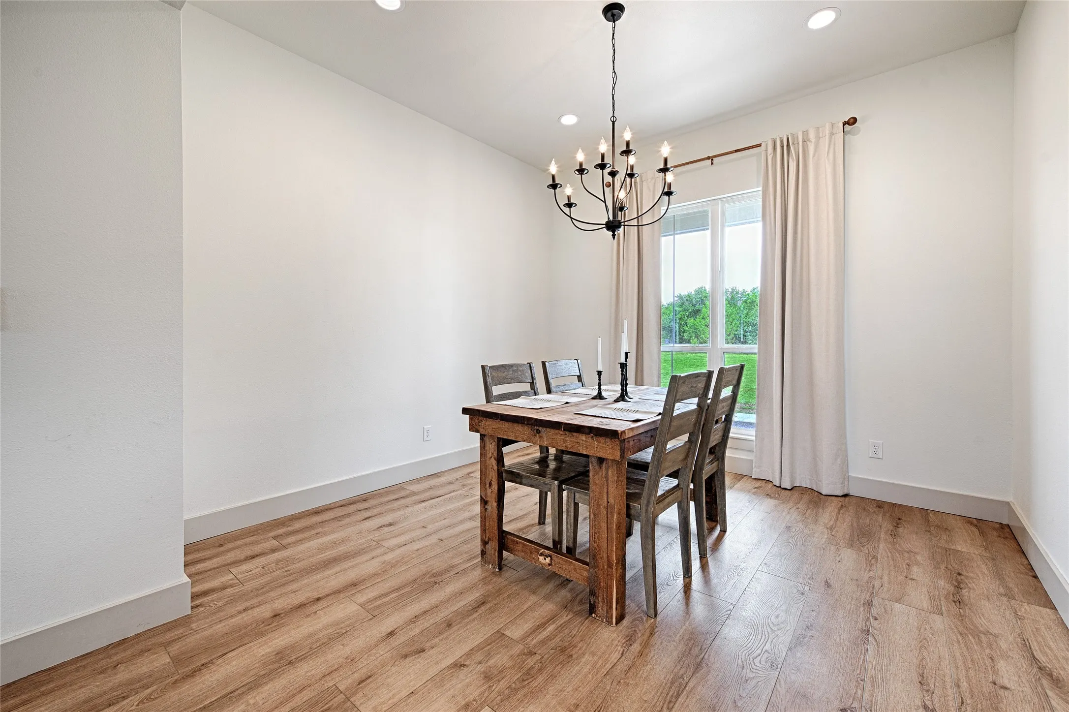 Single Family Residence For Sale in Hunt County , 4656 County Road 1040, Celeste, Texas 75423, 4 Bedroom, 3 Bathroom, 2 Garage spaces, 2,272 Sqft, built in 2024, Preowned, mls#21242556, Real Estate Agent in Celeste, Homes For Sale in Hunt county, Homes For Sale in Celeste, Realtor in Celeste Texas, Real Estate Brokerage Independent Realty Texas, Luminita Cordes Realtor