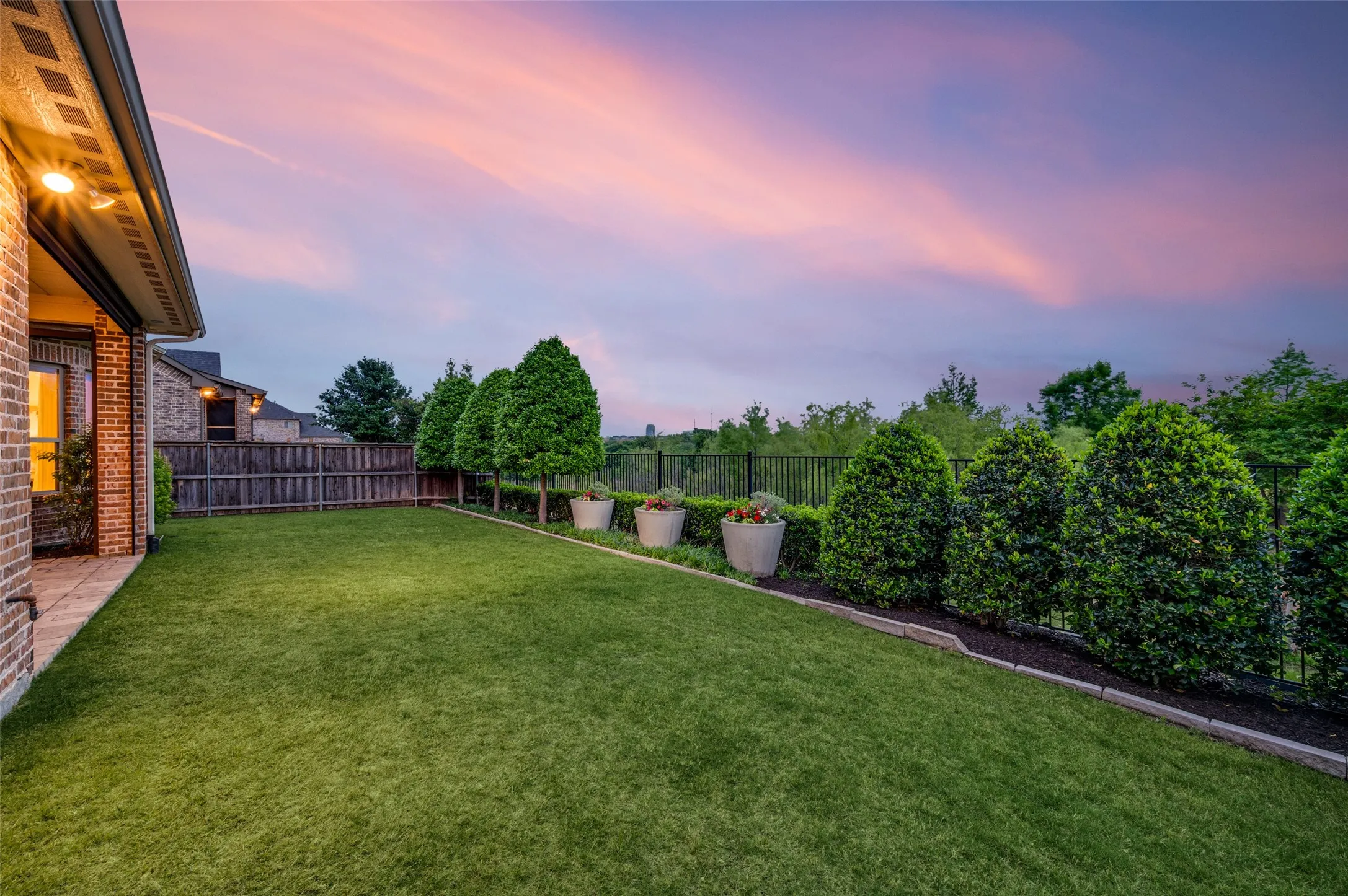 Single Family Residence For Sale in Denton County , 4189 Hazelwood Avenue, Frisco, Texas 75034, 4 Bedroom, 6 Bathroom, 3 Garage spaces, 3,858 Sqft, built in 2017, Preowned, mls#21241521, Real Estate Agent in Frisco, Homes For Sale in Denton county, Homes For Sale in Frisco, Realtor in Frisco Texas, Real Estate Brokerage Independent Realty Texas, Luminita Cordes Realtor