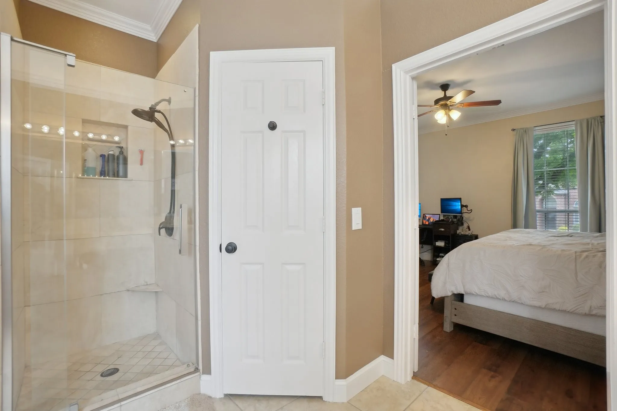 Single Family Residence For Sale in Denton County , 2728 Vista Bluff Boulevard, Lewisville, Texas 75067, 4 Bedroom, 3 Bathroom, 2 Garage spaces, 2,782 Sqft, built in 1997, mls#21242663, Real Estate Agent in Lewisville, Homes For Sale in Denton county, Homes For Sale in Lewisville, Realtor in Lewisville Texas, Real Estate Brokerage Independent Realty Texas, Luminita Cordes Realtor