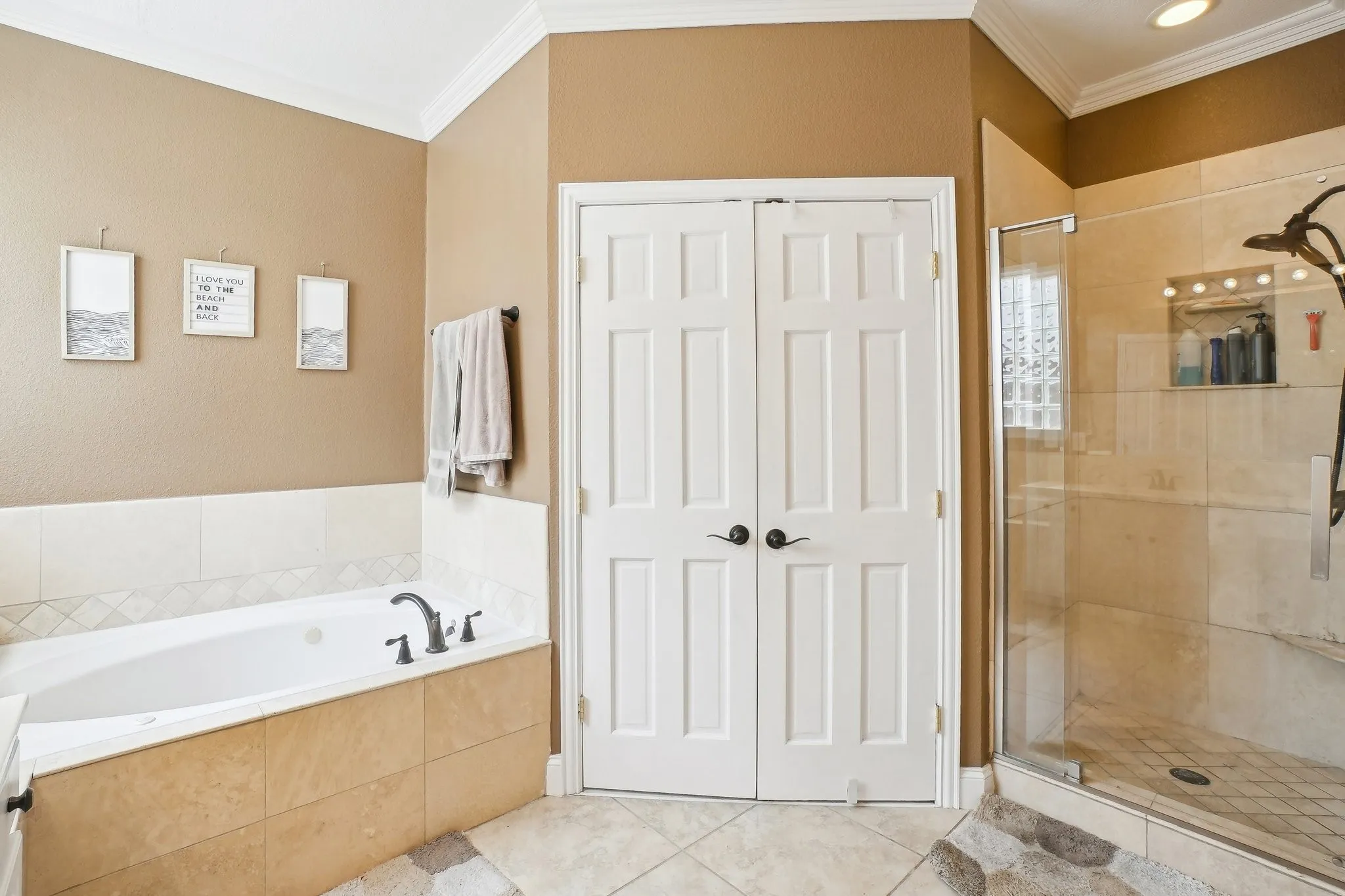 Single Family Residence For Sale in Denton County , 2728 Vista Bluff Boulevard, Lewisville, Texas 75067, 4 Bedroom, 3 Bathroom, 2 Garage spaces, 2,782 Sqft, built in 1997, mls#21242663, Real Estate Agent in Lewisville, Homes For Sale in Denton county, Homes For Sale in Lewisville, Realtor in Lewisville Texas, Real Estate Brokerage Independent Realty Texas, Luminita Cordes Realtor