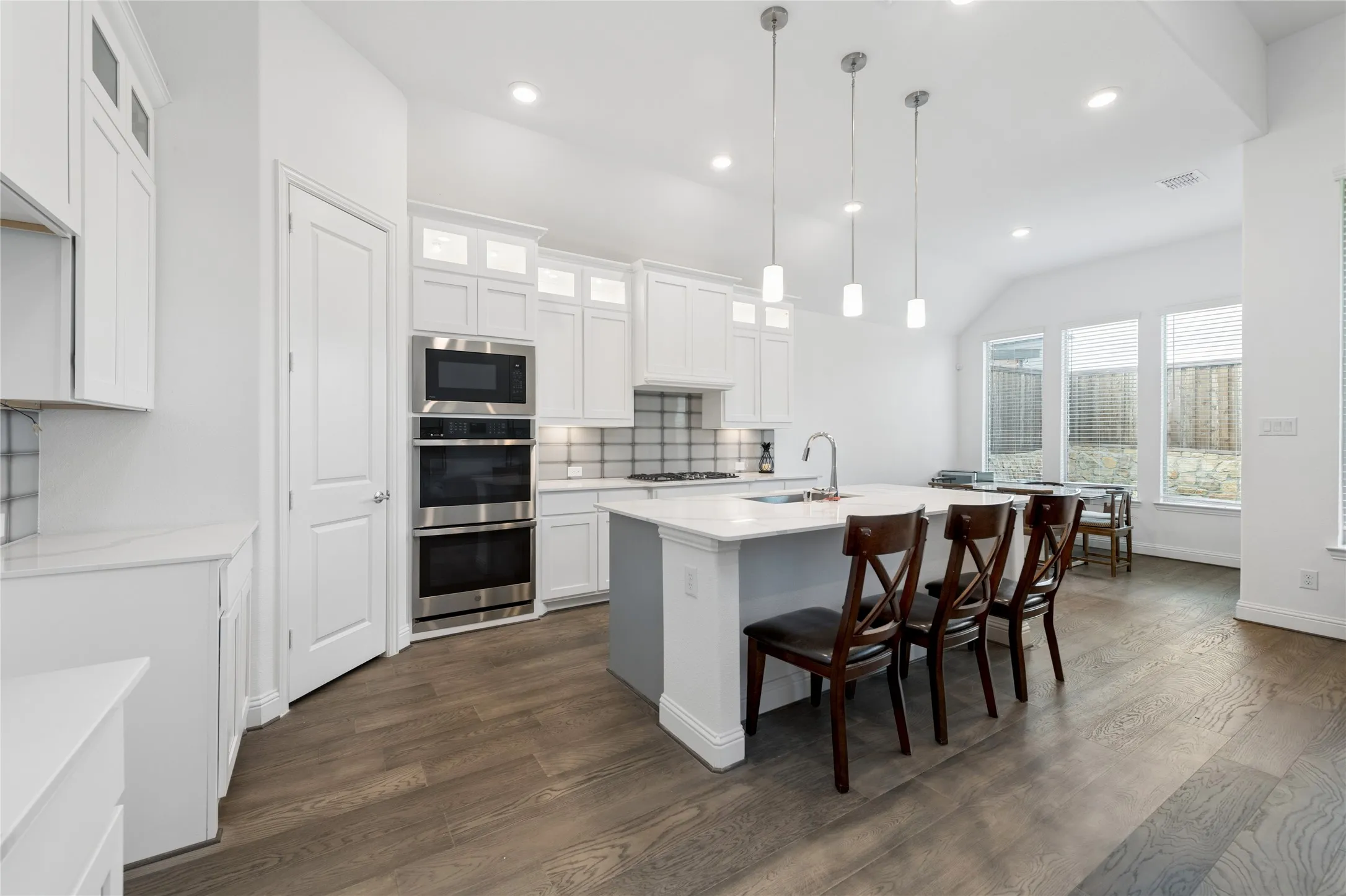 Single Family Residence For Sale in Dallas County , 8227 Vitex Avenue, Dallas, Texas 75252, 5 Bedrooms, 5 Bathrooms, 2 Garage spaces, 3,726 Sqft, built in 2021, Price $899,000, mls#21242694, Real Estate Agent in Dallas, Homes For Sale in Dallas county, Homes For Sale in Dallas, Realtor in Dallas Texas, Real Estate Brokerage Independent Realty Texas, Luminita Cordes Realtor