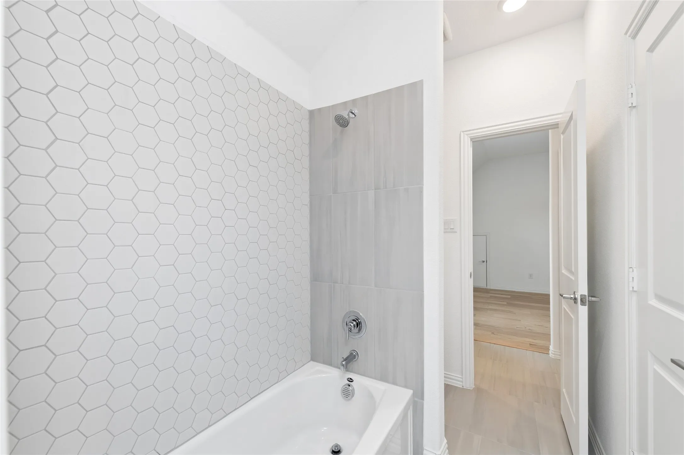 Single Family Residence For Sale in Dallas County , 8227 Vitex Avenue, Dallas, Texas 75252, 5 Bedrooms, 5 Bathrooms, 2 Garage spaces, 3,726 Sqft, built in 2021, Price $899,000, mls#21242694, Real Estate Agent in Dallas, Homes For Sale in Dallas county, Homes For Sale in Dallas, Realtor in Dallas Texas, Real Estate Brokerage Independent Realty Texas, Luminita Cordes Realtor
