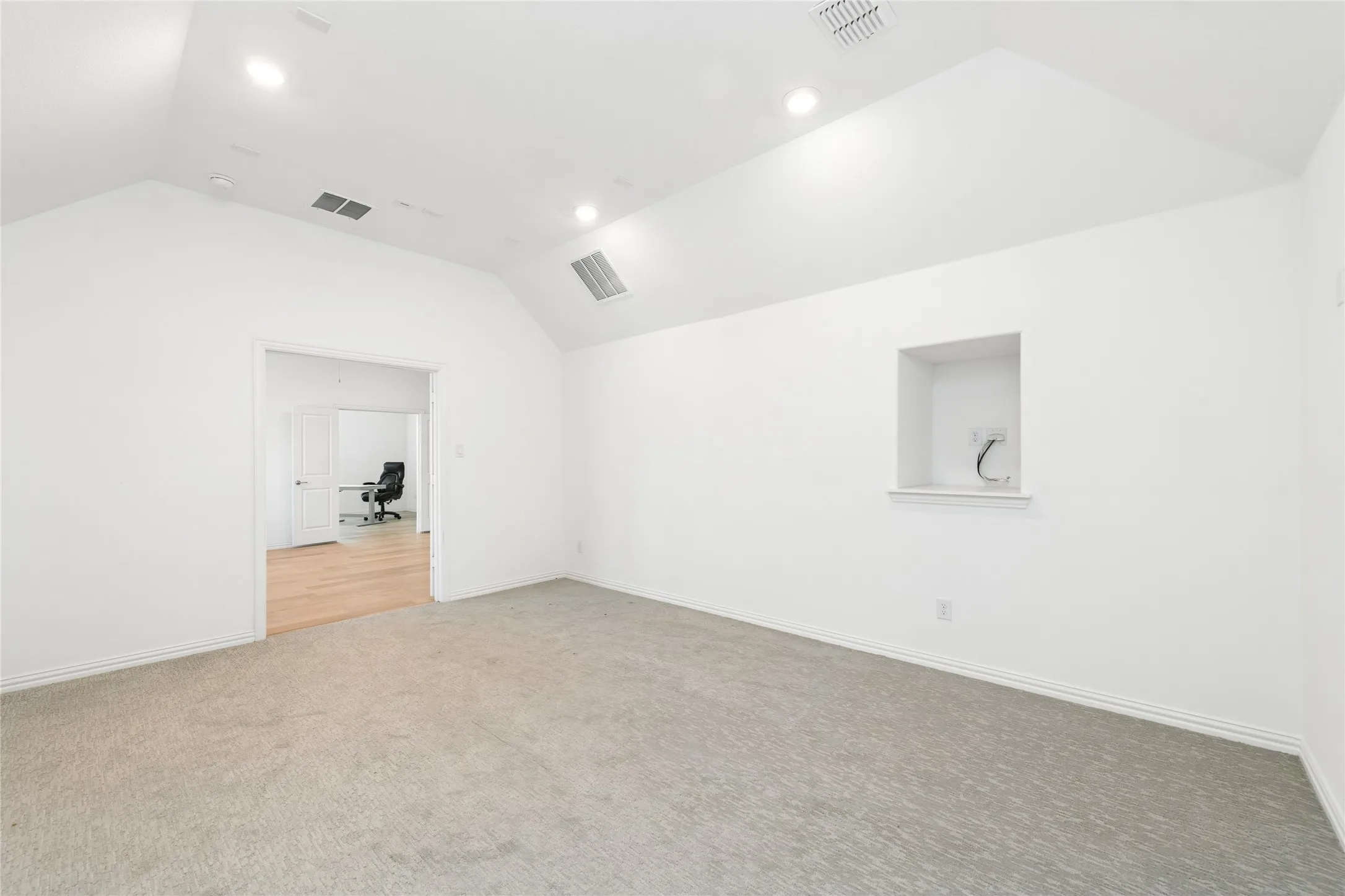 Single Family Residence For Sale in Dallas County , 8227 Vitex Avenue, Dallas, Texas 75252, 5 Bedrooms, 5 Bathrooms, 2 Garage spaces, 3,726 Sqft, built in 2021, Price $899,000, mls#21242694, Real Estate Agent in Dallas, Homes For Sale in Dallas county, Homes For Sale in Dallas, Realtor in Dallas Texas, Real Estate Brokerage Independent Realty Texas, Luminita Cordes Realtor
