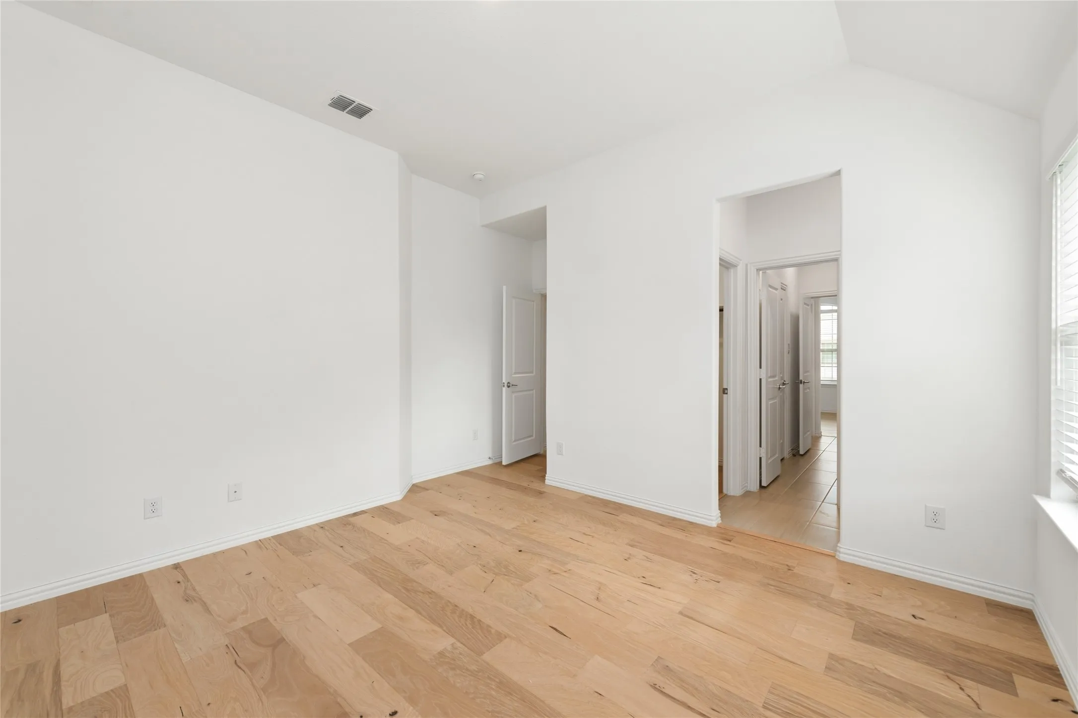 Single Family Residence For Sale in Dallas County , 8227 Vitex Avenue, Dallas, Texas 75252, 5 Bedrooms, 5 Bathrooms, 2 Garage spaces, 3,726 Sqft, built in 2021, Price $899,000, mls#21242694, Real Estate Agent in Dallas, Homes For Sale in Dallas county, Homes For Sale in Dallas, Realtor in Dallas Texas, Real Estate Brokerage Independent Realty Texas, Luminita Cordes Realtor