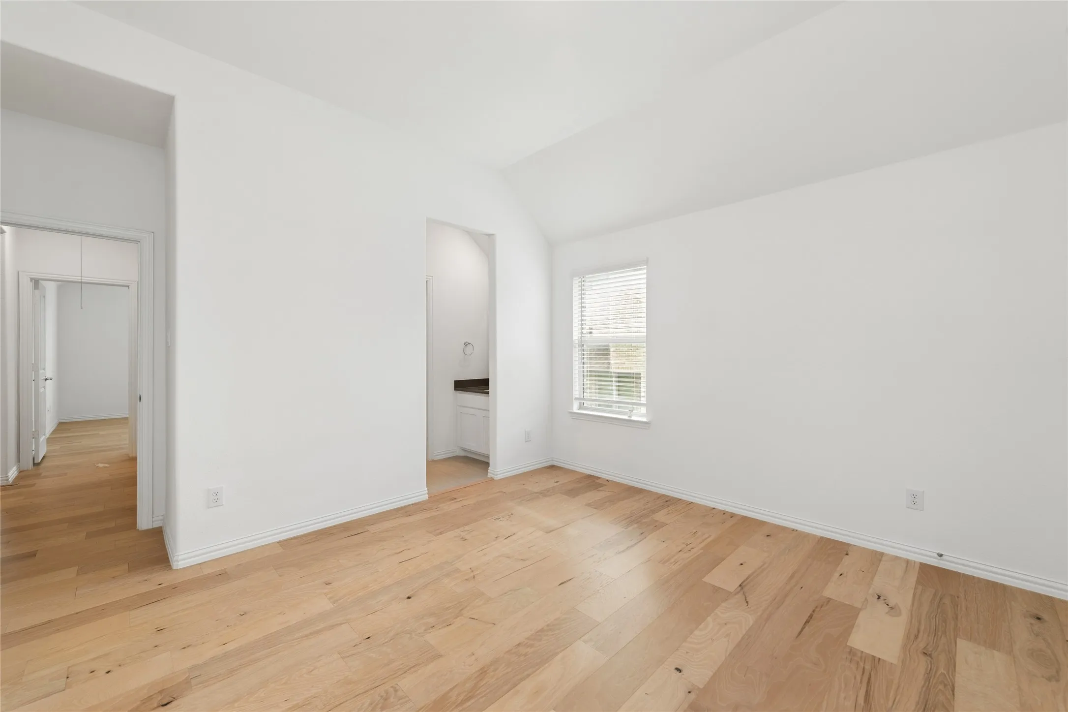 Single Family Residence For Sale in Dallas County , 8227 Vitex Avenue, Dallas, Texas 75252, 5 Bedrooms, 5 Bathrooms, 2 Garage spaces, 3,726 Sqft, built in 2021, Price $899,000, mls#21242694, Real Estate Agent in Dallas, Homes For Sale in Dallas county, Homes For Sale in Dallas, Realtor in Dallas Texas, Real Estate Brokerage Independent Realty Texas, Luminita Cordes Realtor