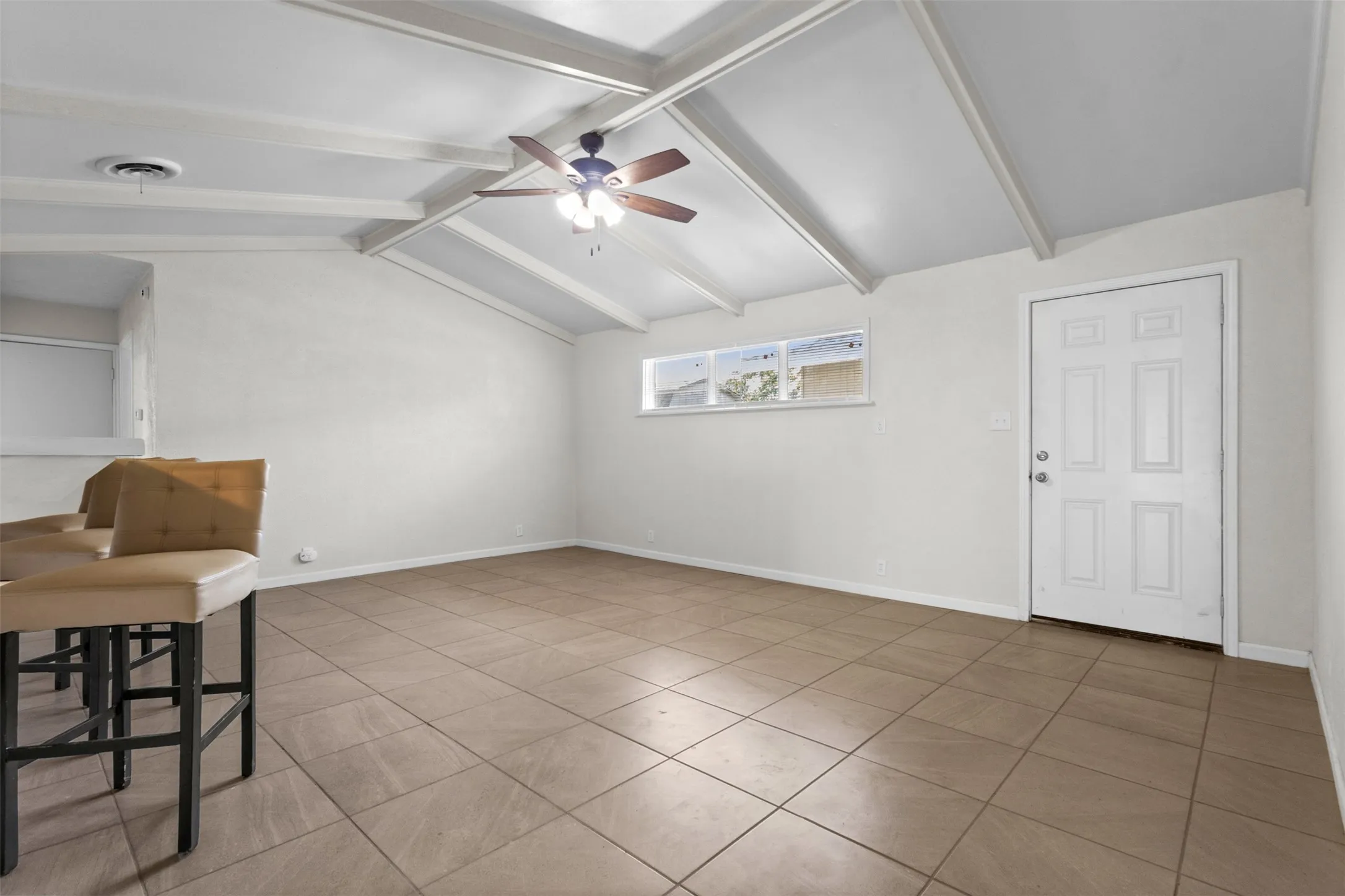 Single Family Residence For Sale in Montague County , 205 April Street, Bowie, Texas 76230, 4 Bedroom, 2 Bathroom, Garage spaces, 1,890 Sqft, built in 1974, Preowned, mls#21241904, Real Estate Agent in Bowie, Homes For Sale in Montague county, Homes For Sale in Bowie, Realtor in Bowie Texas, Real Estate Brokerage Independent Realty Texas, Luminita Cordes Realtor
