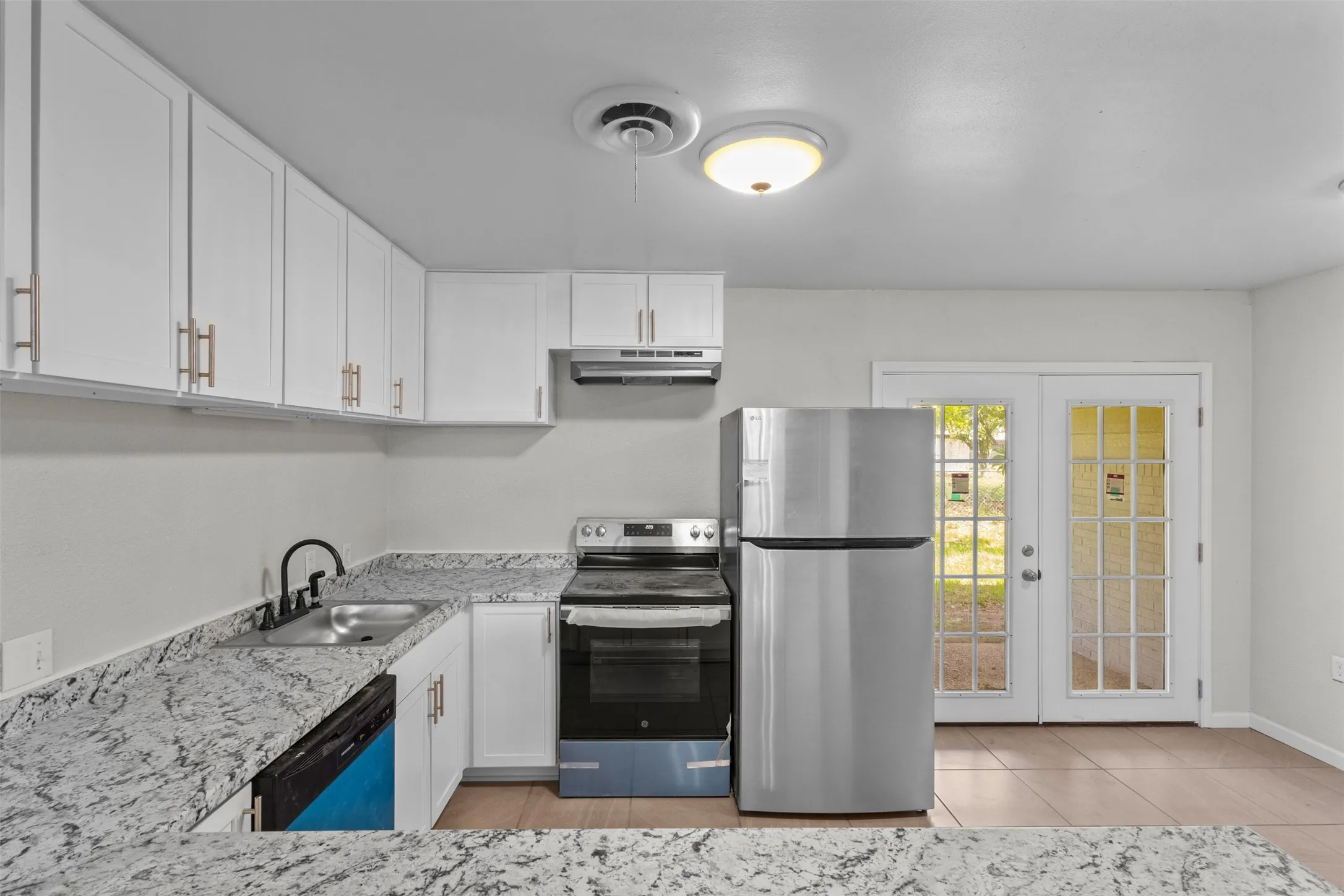 Single Family Residence For Sale in Montague County , 205 April Street, Bowie, Texas 76230, 4 Bedroom, 2 Bathroom, Garage spaces, 1,890 Sqft, built in 1974, Preowned, mls#21241904, Real Estate Agent in Bowie, Homes For Sale in Montague county, Homes For Sale in Bowie, Realtor in Bowie Texas, Real Estate Brokerage Independent Realty Texas, Luminita Cordes Realtor