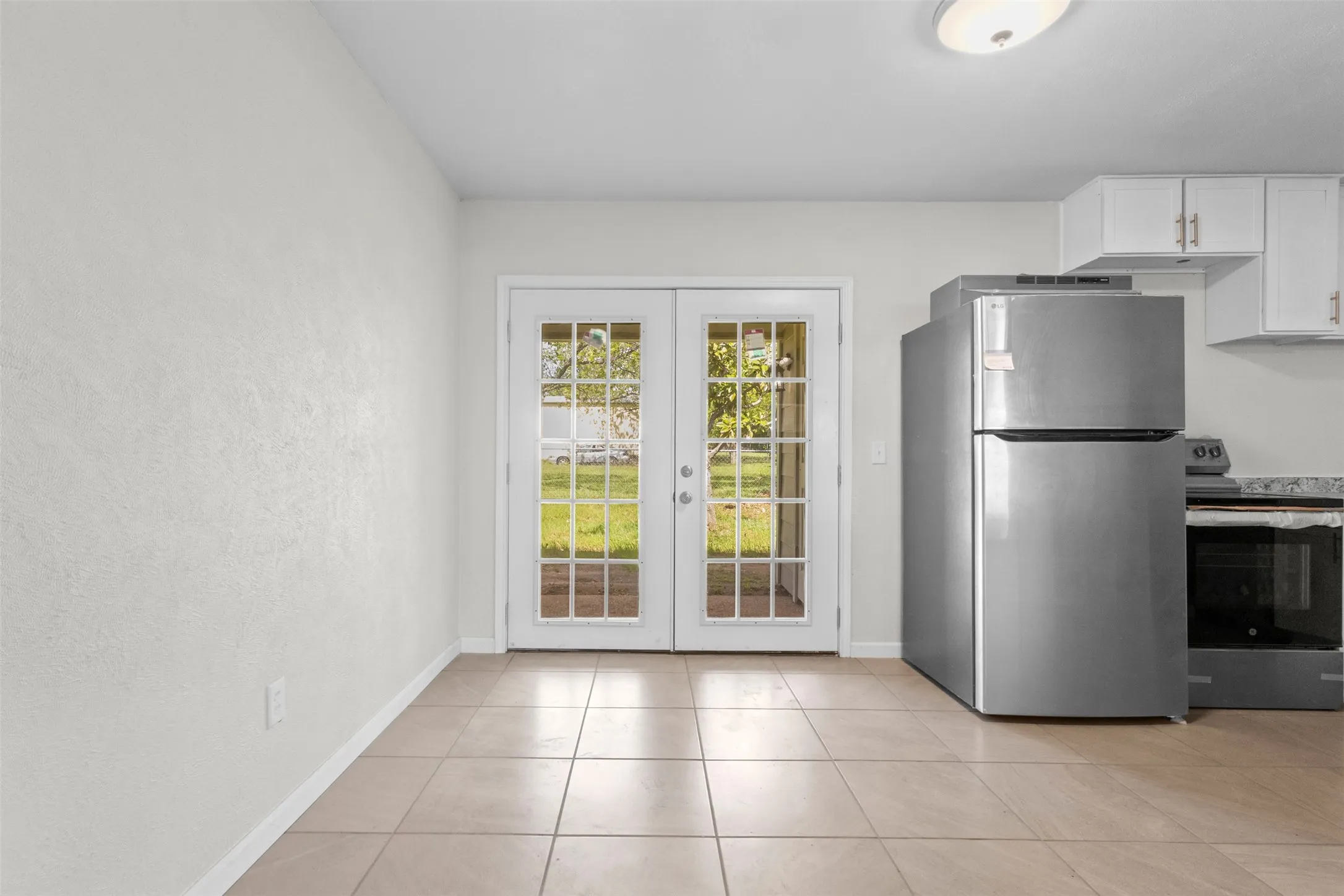 Single Family Residence For Sale in Montague County , 205 April Street, Bowie, Texas 76230, 4 Bedroom, 2 Bathroom, Garage spaces, 1,890 Sqft, built in 1974, Preowned, mls#21241904, Real Estate Agent in Bowie, Homes For Sale in Montague county, Homes For Sale in Bowie, Realtor in Bowie Texas, Real Estate Brokerage Independent Realty Texas, Luminita Cordes Realtor