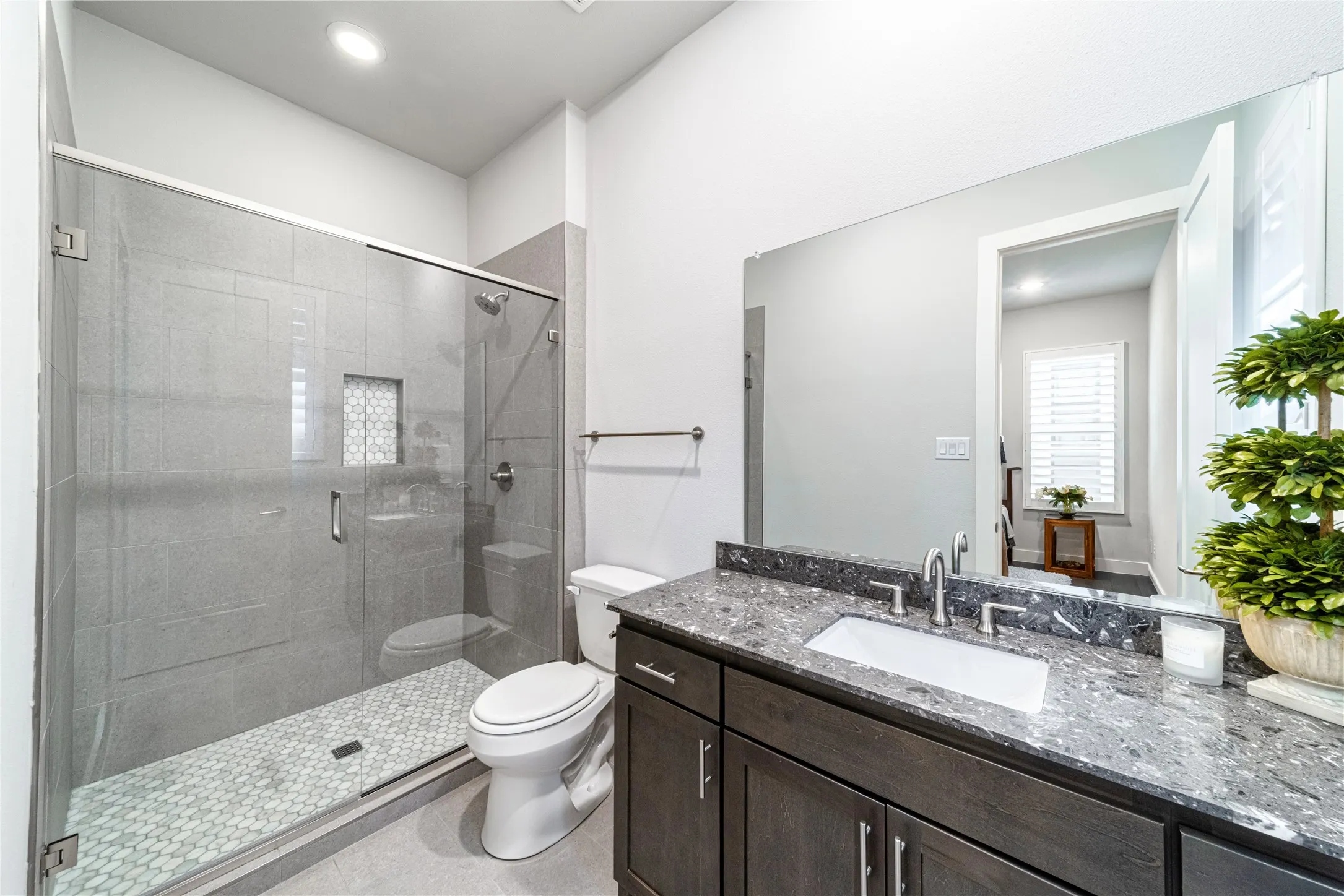 secondary bath
