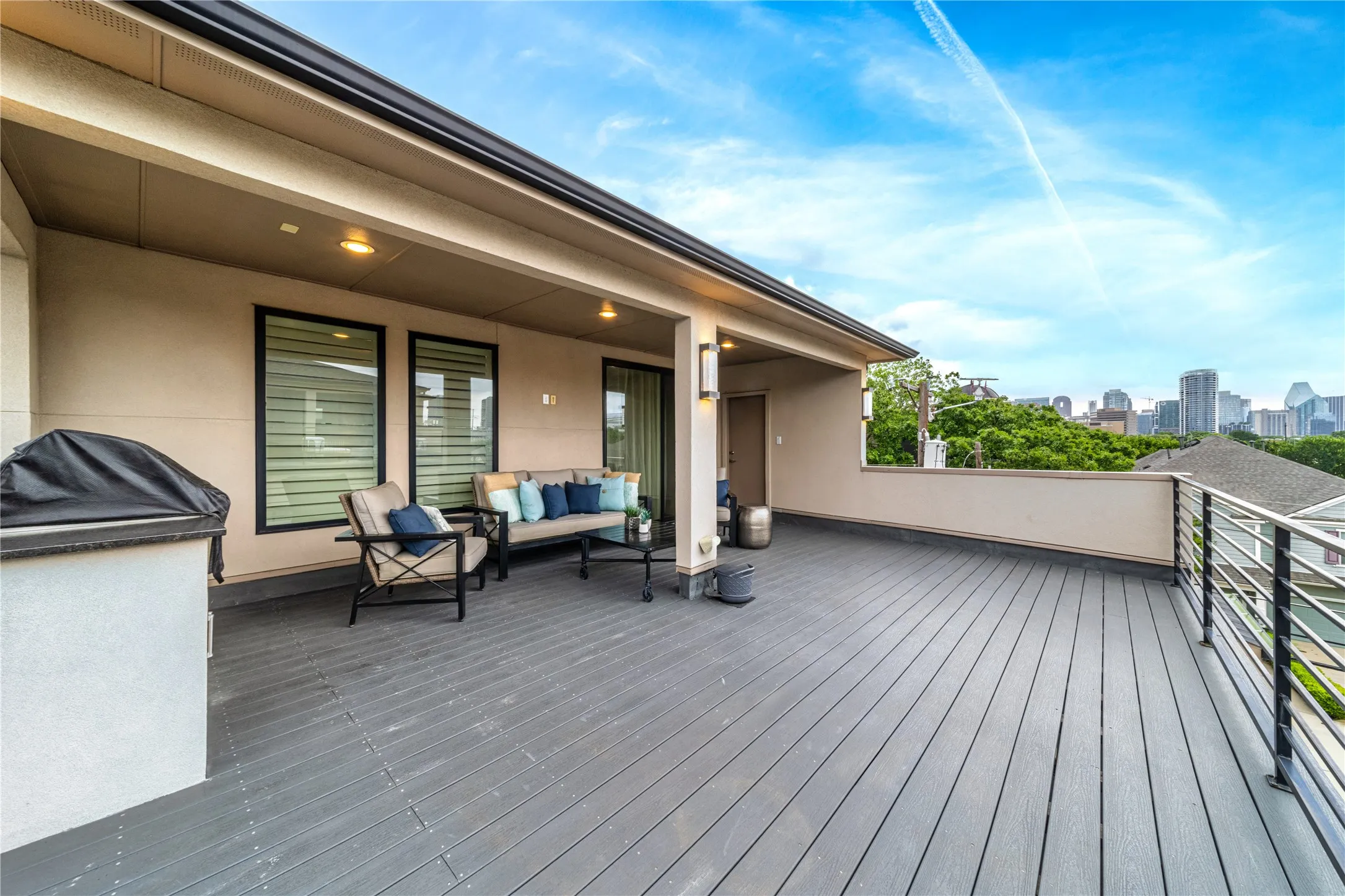 3rd level patio with Outdoor kitchen