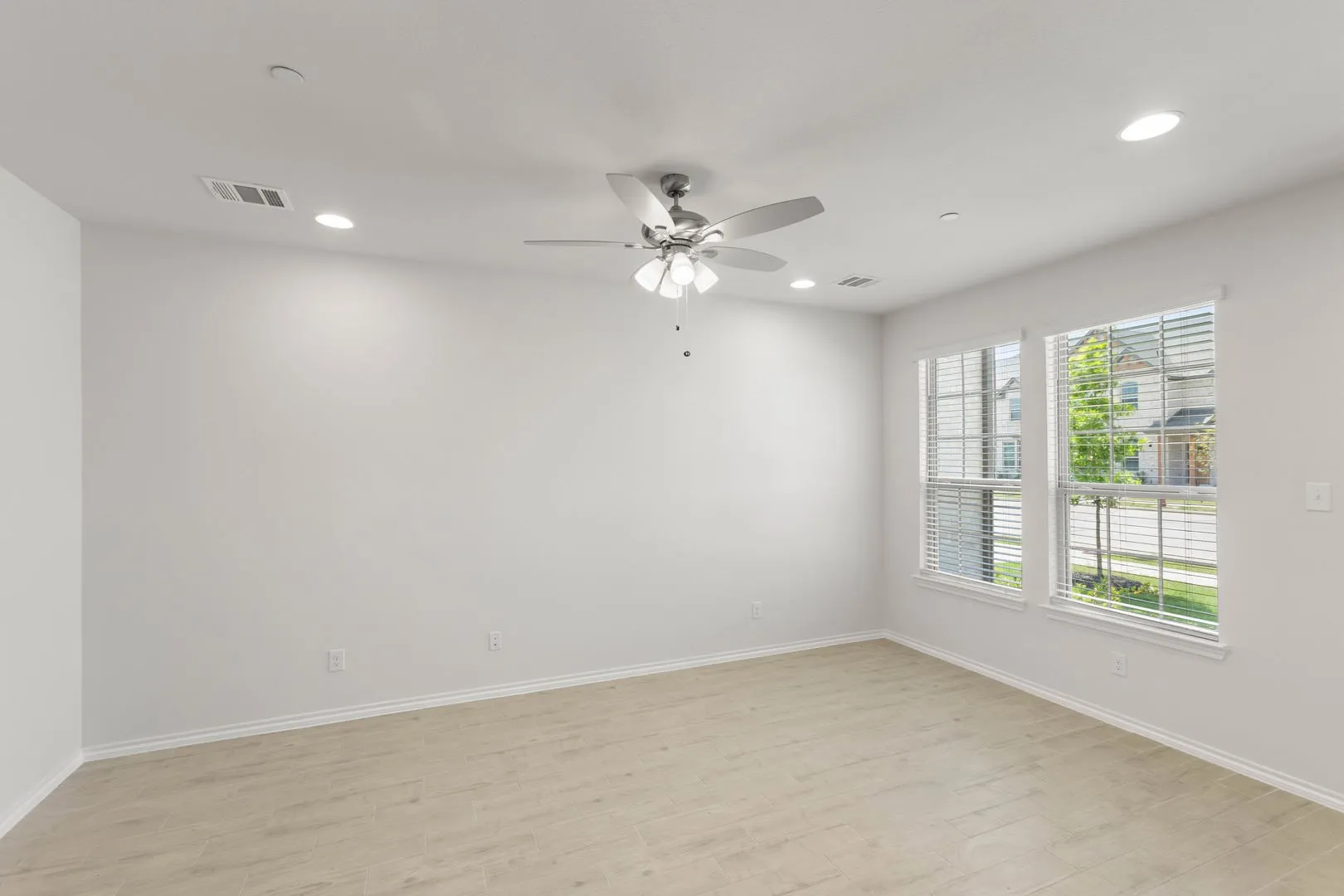 4507 Avion-Living Room-1