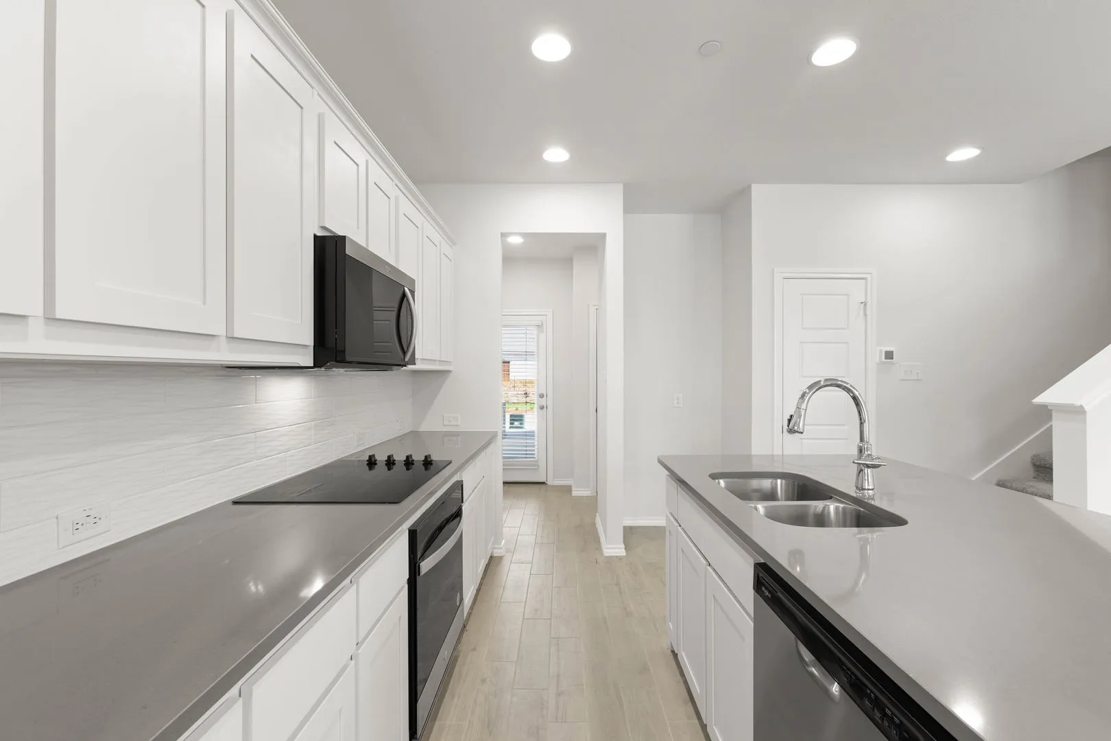 4507 Avion-Kitchen-5