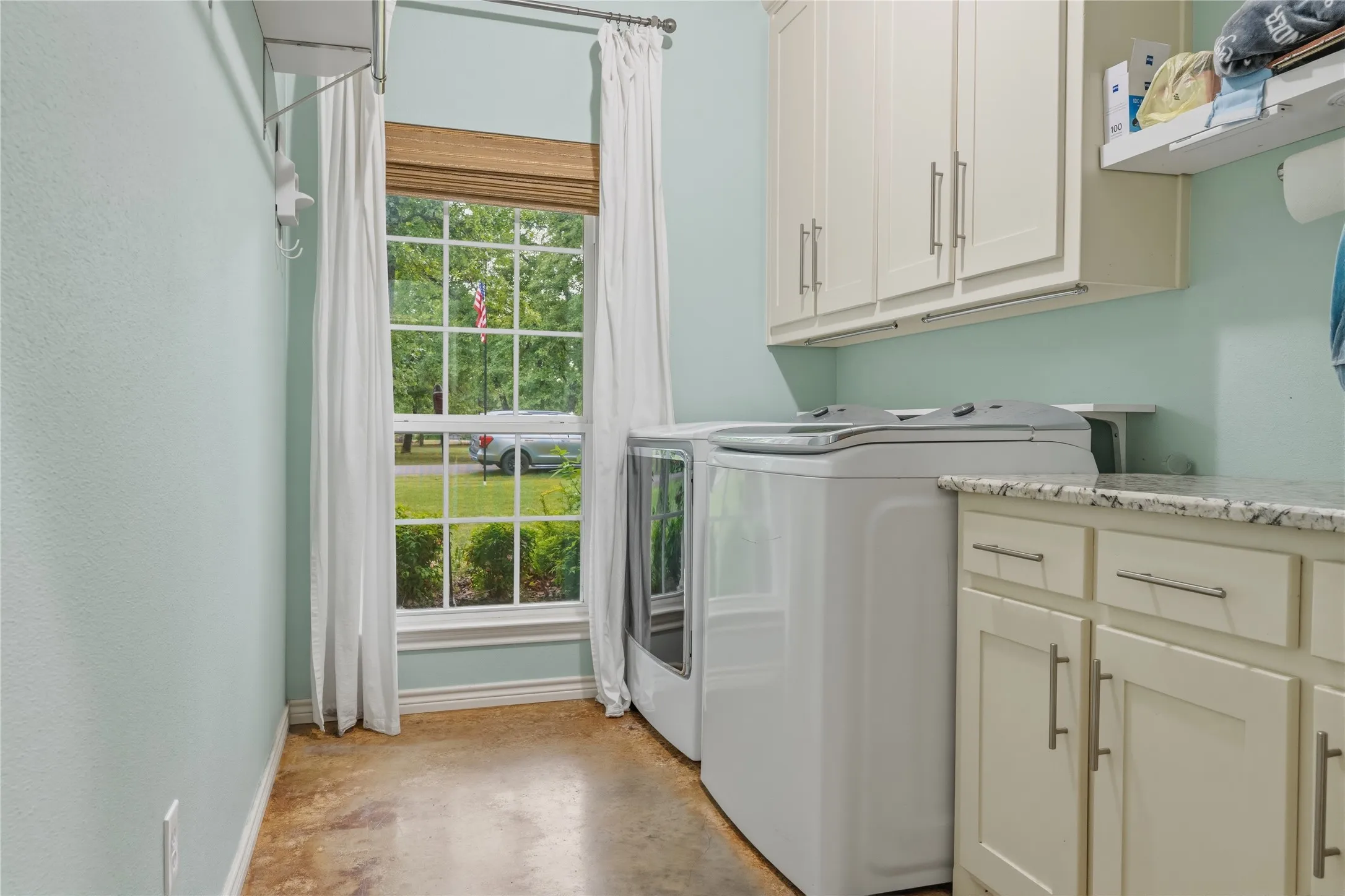 Single Family Residence For Sale in Rains County , 220 Rs County Road 4263, Emory, Texas 75440, 3 Bedroom, 3 Bathroom, 2 Garage spaces, 1,982 Sqft, built in 2011, mls#21242744, Real Estate Agent in Emory, Homes For Sale in Rains county, Homes For Sale in Emory, Realtor in Emory Texas, Real Estate Brokerage Independent Realty Texas, Luminita Cordes Realtor