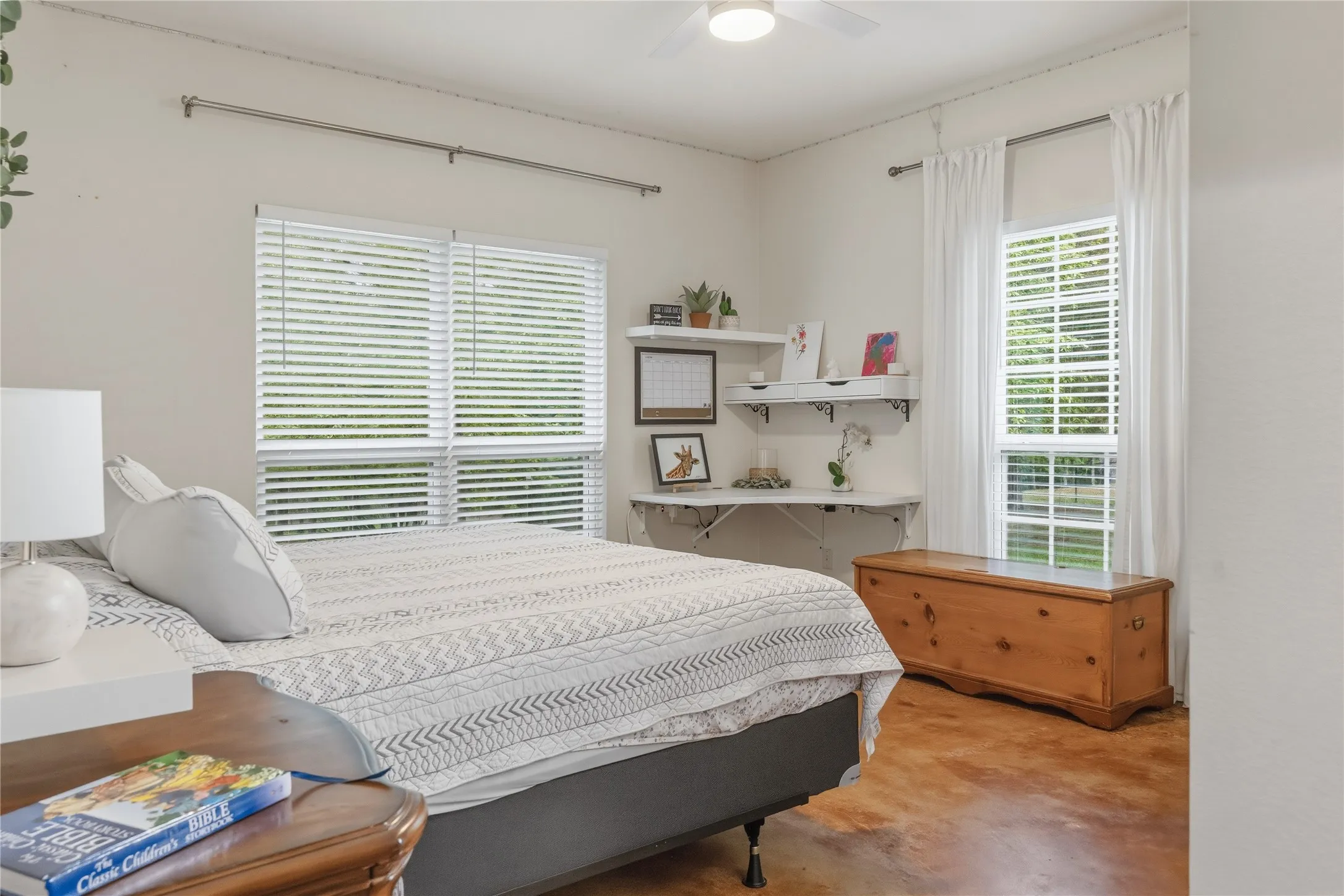 Single Family Residence For Sale in Rains County , 220 Rs County Road 4263, Emory, Texas 75440, 3 Bedroom, 3 Bathroom, 2 Garage spaces, 1,982 Sqft, built in 2011, mls#21242744, Real Estate Agent in Emory, Homes For Sale in Rains county, Homes For Sale in Emory, Realtor in Emory Texas, Real Estate Brokerage Independent Realty Texas, Luminita Cordes Realtor