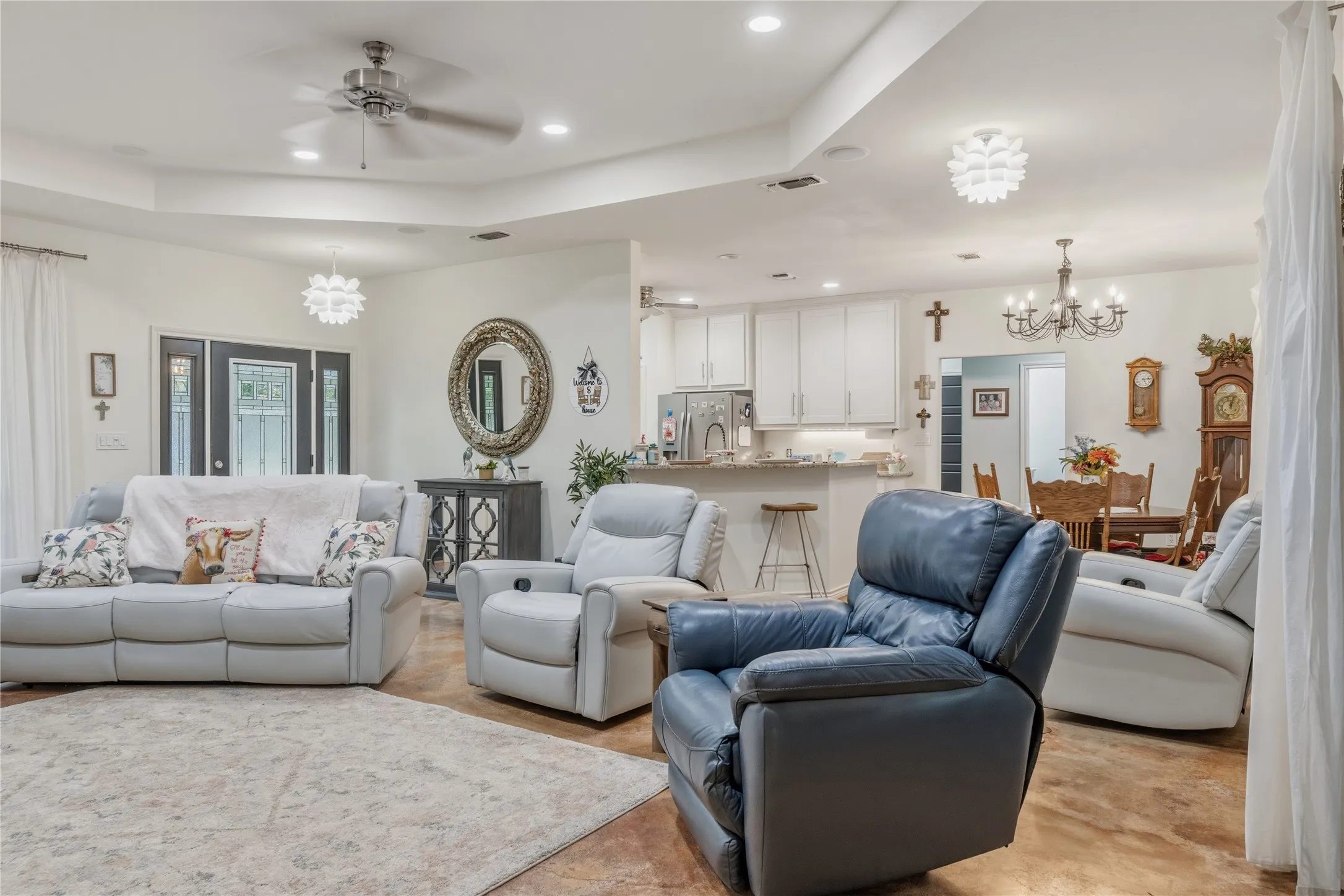Single Family Residence For Sale in Rains County , 220 Rs County Road 4263, Emory, Texas 75440, 3 Bedroom, 3 Bathroom, 2 Garage spaces, 1,982 Sqft, built in 2011, mls#21242744, Real Estate Agent in Emory, Homes For Sale in Rains county, Homes For Sale in Emory, Realtor in Emory Texas, Real Estate Brokerage Independent Realty Texas, Luminita Cordes Realtor