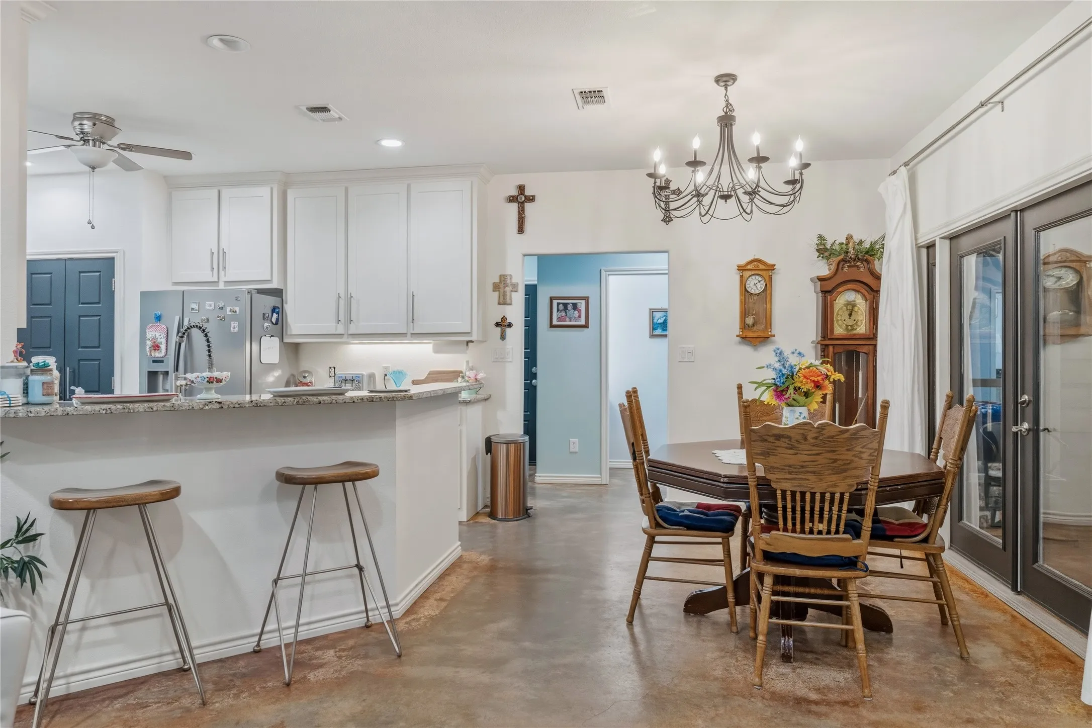 Single Family Residence For Sale in Rains County , 220 Rs County Road 4263, Emory, Texas 75440, 3 Bedroom, 3 Bathroom, 2 Garage spaces, 1,982 Sqft, built in 2011, mls#21242744, Real Estate Agent in Emory, Homes For Sale in Rains county, Homes For Sale in Emory, Realtor in Emory Texas, Real Estate Brokerage Independent Realty Texas, Luminita Cordes Realtor