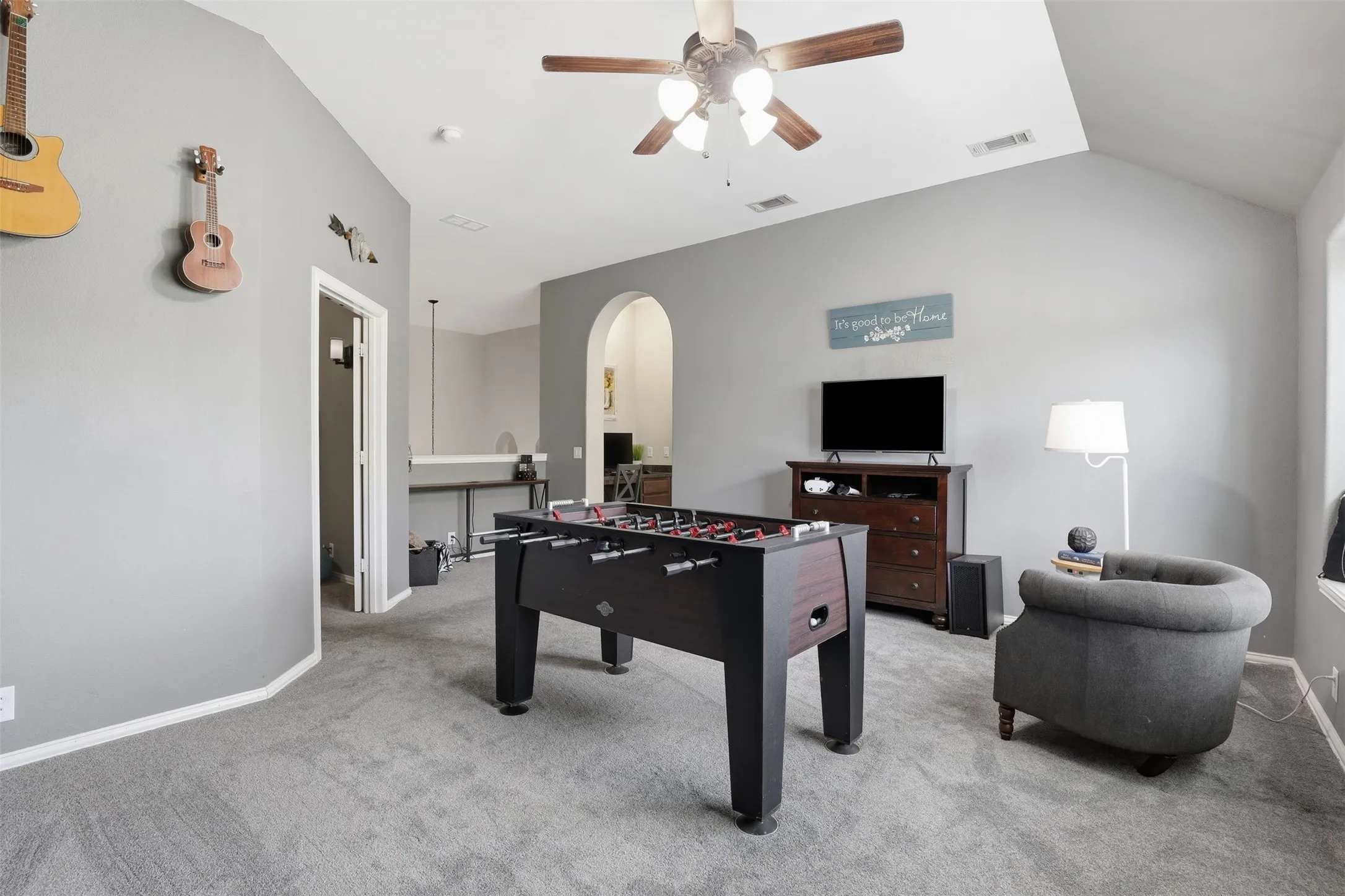 Single Family Residence For Sale in Johnson County , 1004 Tara Drive, Burleson, Texas 76028, 4 Bedroom, 4 Bathroom, 3 Garage spaces, 3,742 Sqft, built in 2012, Preowned, mls#21237739, Real Estate Agent in Burleson, Homes For Sale in Johnson county, Homes For Sale in Burleson, Realtor in Burleson Texas, Real Estate Brokerage Independent Realty Texas, Luminita Cordes Realtor