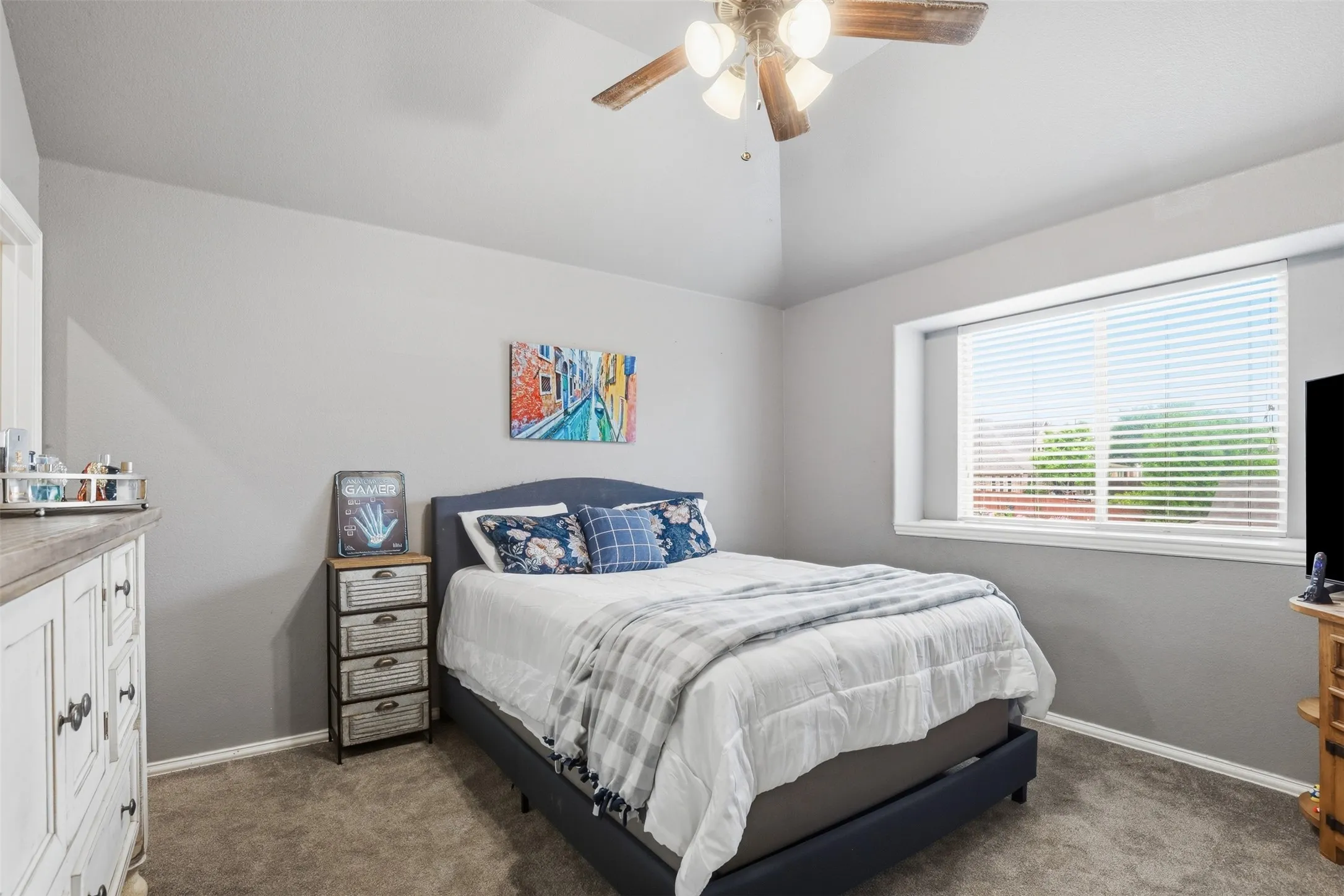 Single Family Residence For Sale in Johnson County , 1004 Tara Drive, Burleson, Texas 76028, 4 Bedroom, 4 Bathroom, 3 Garage spaces, 3,742 Sqft, built in 2012, Preowned, mls#21237739, Real Estate Agent in Burleson, Homes For Sale in Johnson county, Homes For Sale in Burleson, Realtor in Burleson Texas, Real Estate Brokerage Independent Realty Texas, Luminita Cordes Realtor