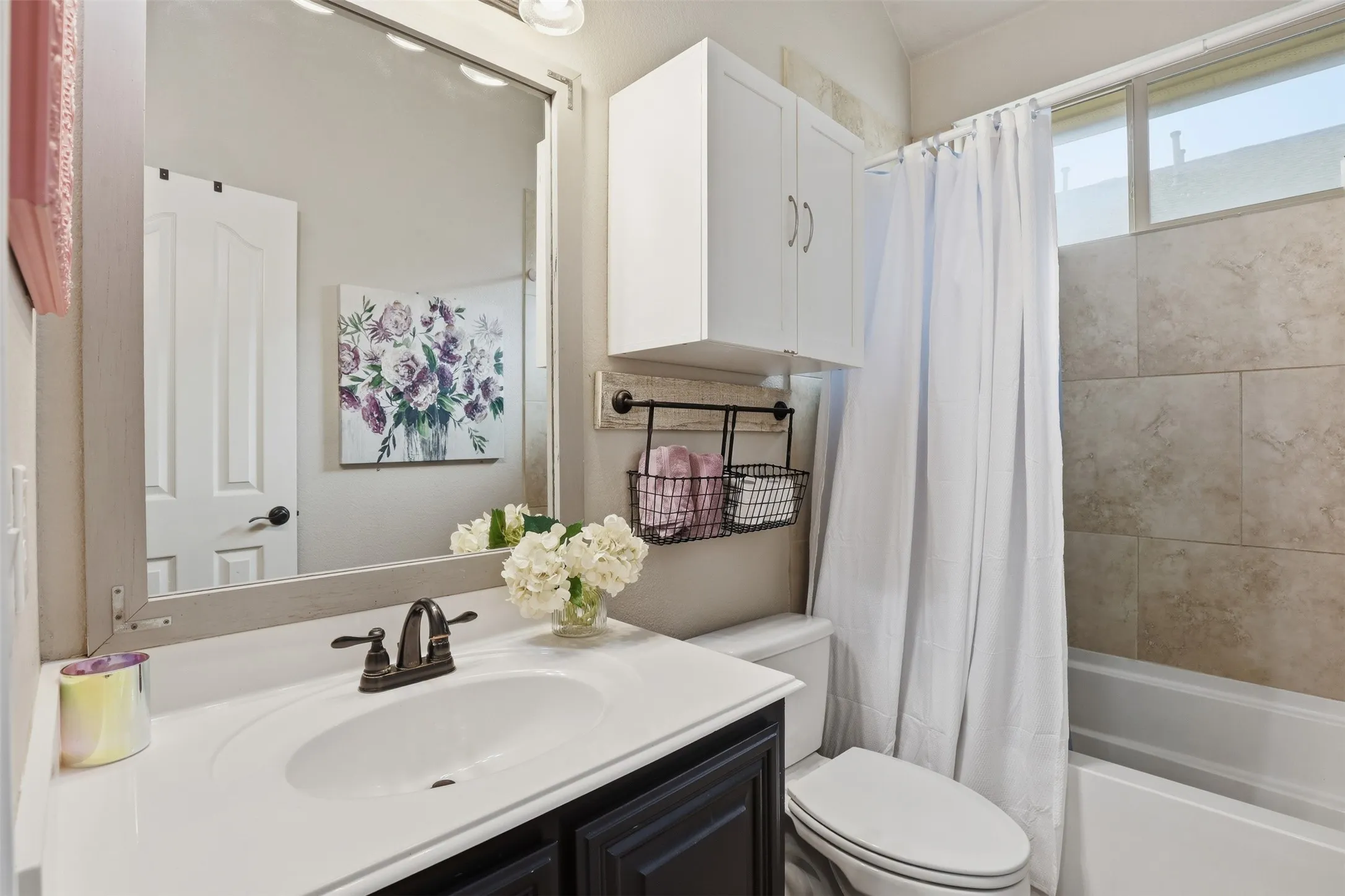 Single Family Residence For Sale in Johnson County , 1004 Tara Drive, Burleson, Texas 76028, 4 Bedroom, 4 Bathroom, 3 Garage spaces, 3,742 Sqft, built in 2012, Preowned, mls#21237739, Real Estate Agent in Burleson, Homes For Sale in Johnson county, Homes For Sale in Burleson, Realtor in Burleson Texas, Real Estate Brokerage Independent Realty Texas, Luminita Cordes Realtor