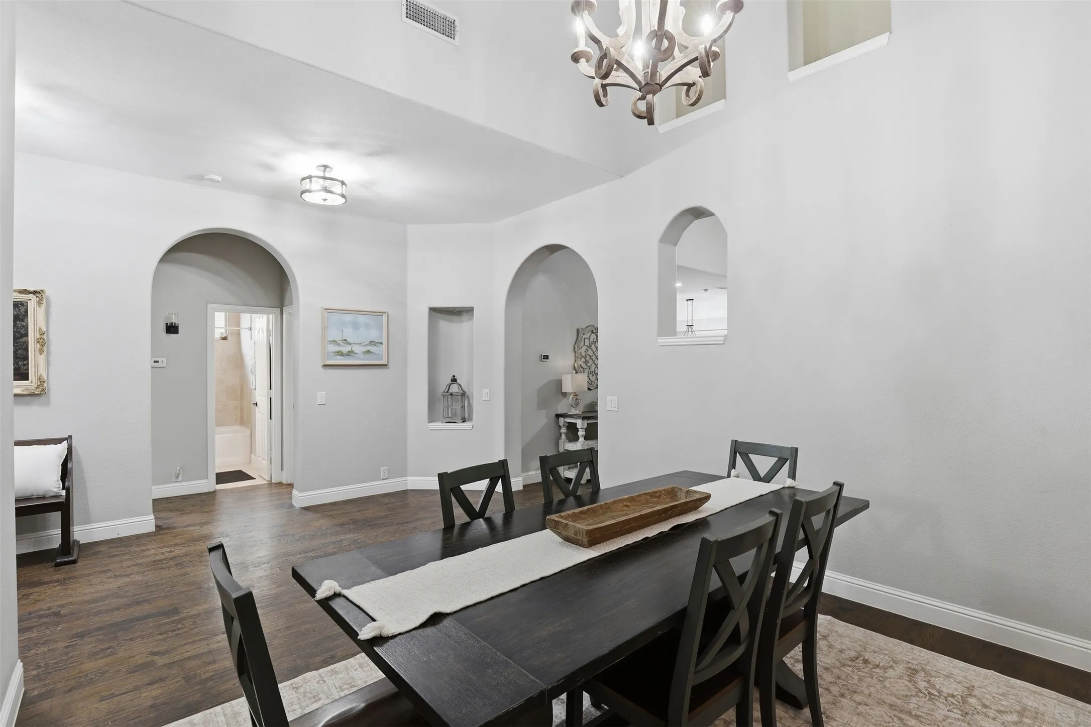 Single Family Residence For Sale in Johnson County , 1004 Tara Drive, Burleson, Texas 76028, 4 Bedroom, 4 Bathroom, 3 Garage spaces, 3,742 Sqft, built in 2012, Preowned, mls#21237739, Real Estate Agent in Burleson, Homes For Sale in Johnson county, Homes For Sale in Burleson, Realtor in Burleson Texas, Real Estate Brokerage Independent Realty Texas, Luminita Cordes Realtor