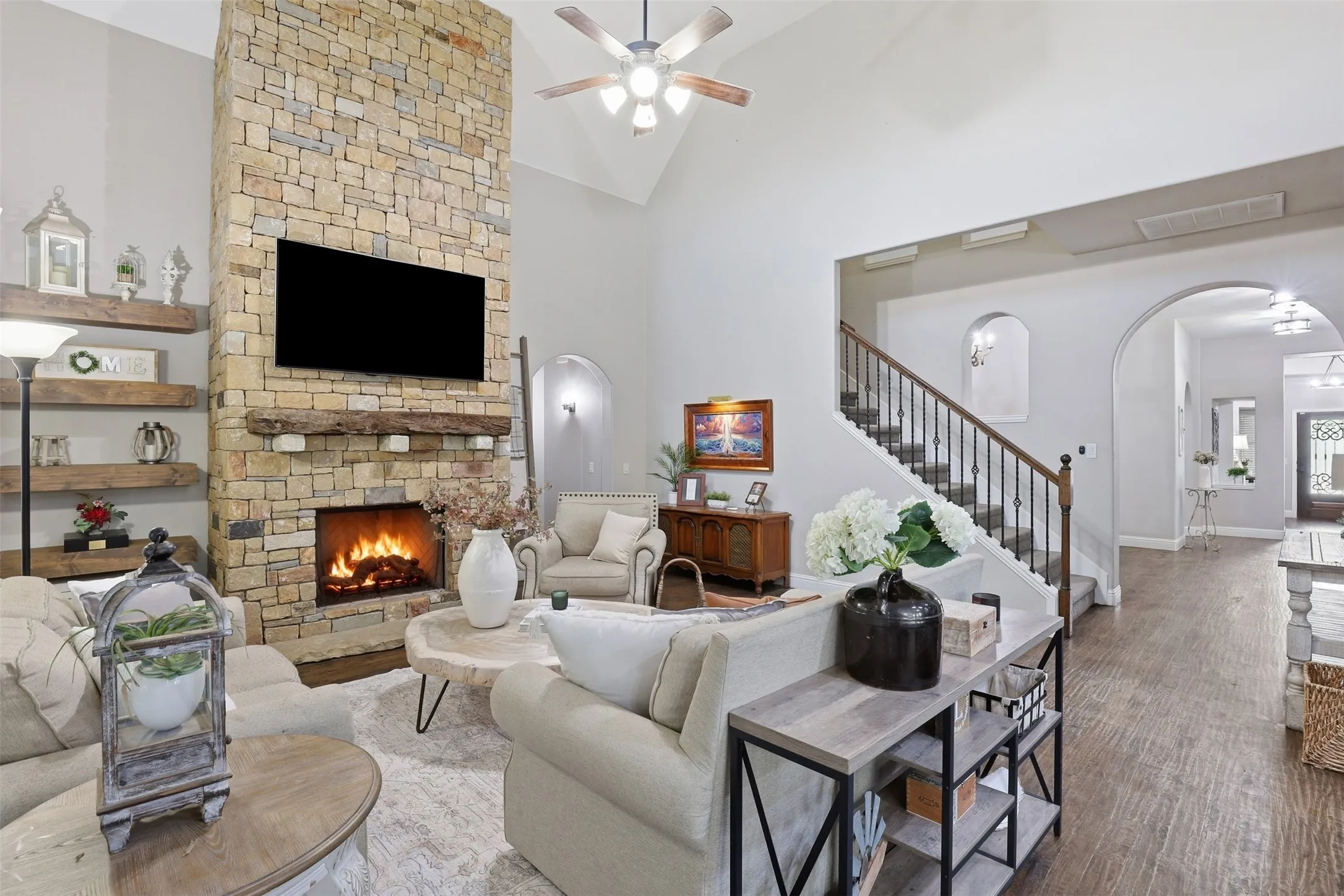 Single Family Residence For Sale in Johnson County , 1004 Tara Drive, Burleson, Texas 76028, 4 Bedroom, 4 Bathroom, 3 Garage spaces, 3,742 Sqft, built in 2012, Preowned, mls#21237739, Real Estate Agent in Burleson, Homes For Sale in Johnson county, Homes For Sale in Burleson, Realtor in Burleson Texas, Real Estate Brokerage Independent Realty Texas, Luminita Cordes Realtor