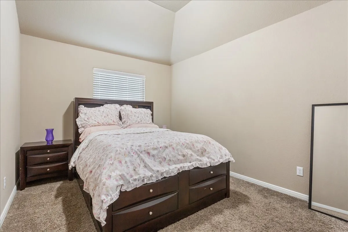 Single Family Residence For Sale in Mc Lennan County , 10205 Mickler Lane, Waco, Texas 76708, 4 Bedroom, 3 Bathroom, 2 Garage spaces, 2,274 Sqft, built in 2016, Preowned, mls#21242759, Real Estate Agent in Waco, Homes For Sale in Mc Lennan county, Homes For Sale in Waco, Realtor in Waco Texas, Real Estate Brokerage Independent Realty Texas, Luminita Cordes Realtor