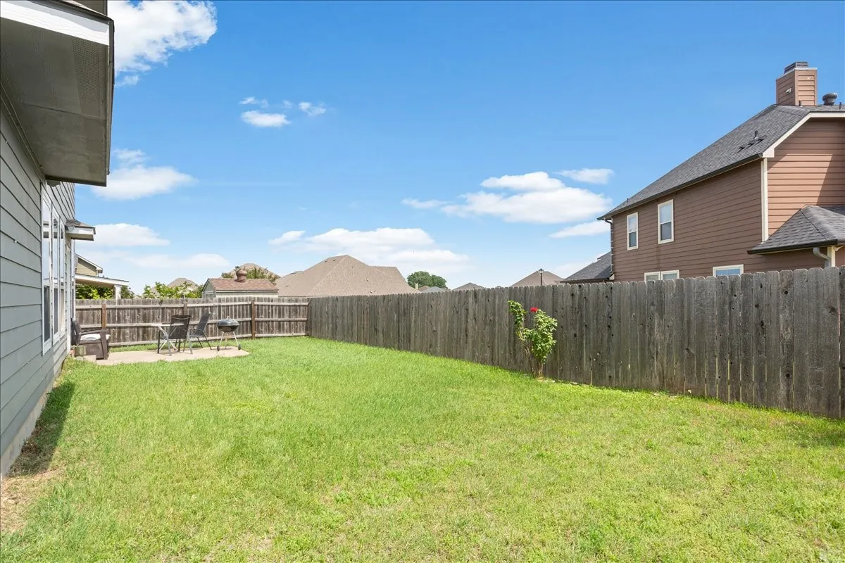 Single Family Residence For Sale in Mc Lennan County , 10205 Mickler Lane, Waco, Texas 76708, 4 Bedroom, 3 Bathroom, 2 Garage spaces, 2,274 Sqft, built in 2016, Preowned, mls#21242759, Real Estate Agent in Waco, Homes For Sale in Mc Lennan county, Homes For Sale in Waco, Realtor in Waco Texas, Real Estate Brokerage Independent Realty Texas, Luminita Cordes Realtor
