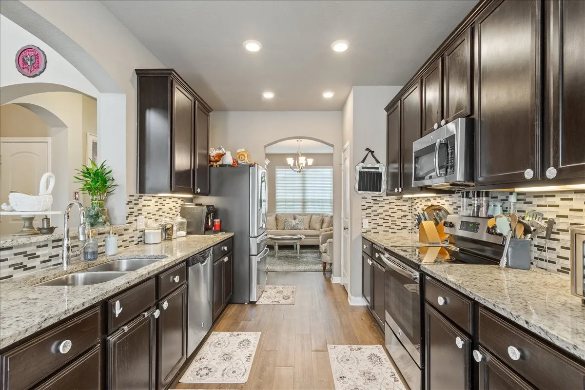 Single Family Residence For Sale in Mc Lennan County , 10205 Mickler Lane, Waco, Texas 76708, 4 Bedroom, 3 Bathroom, 2 Garage spaces, 2,274 Sqft, built in 2016, Preowned, mls#21242759, Real Estate Agent in Waco, Homes For Sale in Mc Lennan county, Homes For Sale in Waco, Realtor in Waco Texas, Real Estate Brokerage Independent Realty Texas, Luminita Cordes Realtor