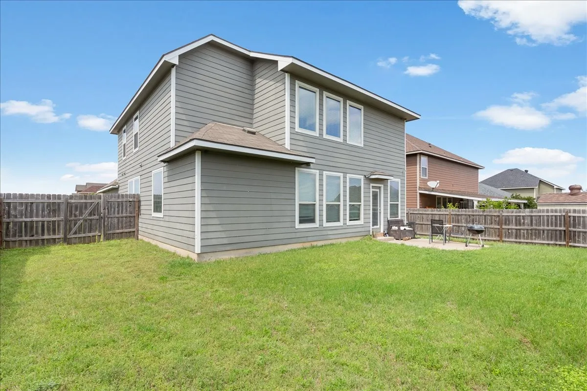 Single Family Residence For Sale in Mc Lennan County , 10205 Mickler Lane, Waco, Texas 76708, 4 Bedroom, 3 Bathroom, 2 Garage spaces, 2,274 Sqft, built in 2016, Preowned, mls#21242759, Real Estate Agent in Waco, Homes For Sale in Mc Lennan county, Homes For Sale in Waco, Realtor in Waco Texas, Real Estate Brokerage Independent Realty Texas, Luminita Cordes Realtor