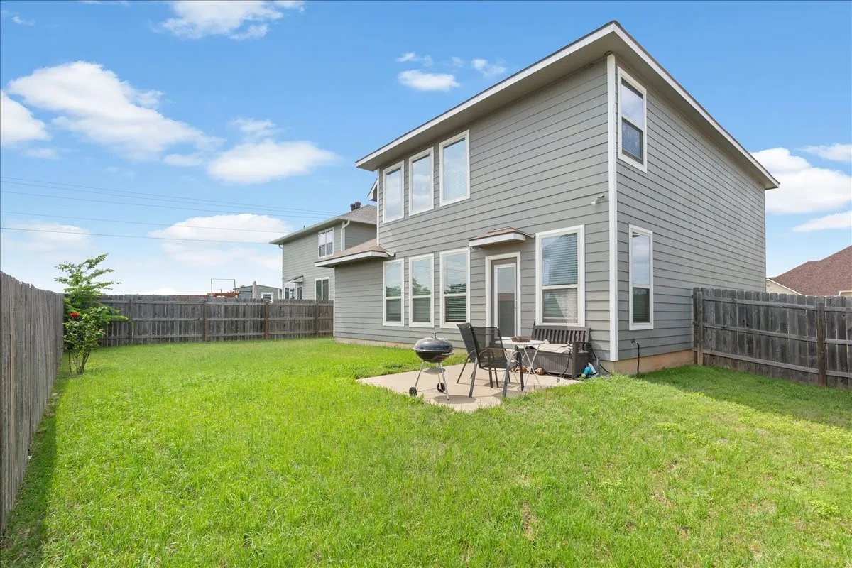 Single Family Residence For Sale in Mc Lennan County , 10205 Mickler Lane, Waco, Texas 76708, 4 Bedroom, 3 Bathroom, 2 Garage spaces, 2,274 Sqft, built in 2016, Preowned, mls#21242759, Real Estate Agent in Waco, Homes For Sale in Mc Lennan county, Homes For Sale in Waco, Realtor in Waco Texas, Real Estate Brokerage Independent Realty Texas, Luminita Cordes Realtor