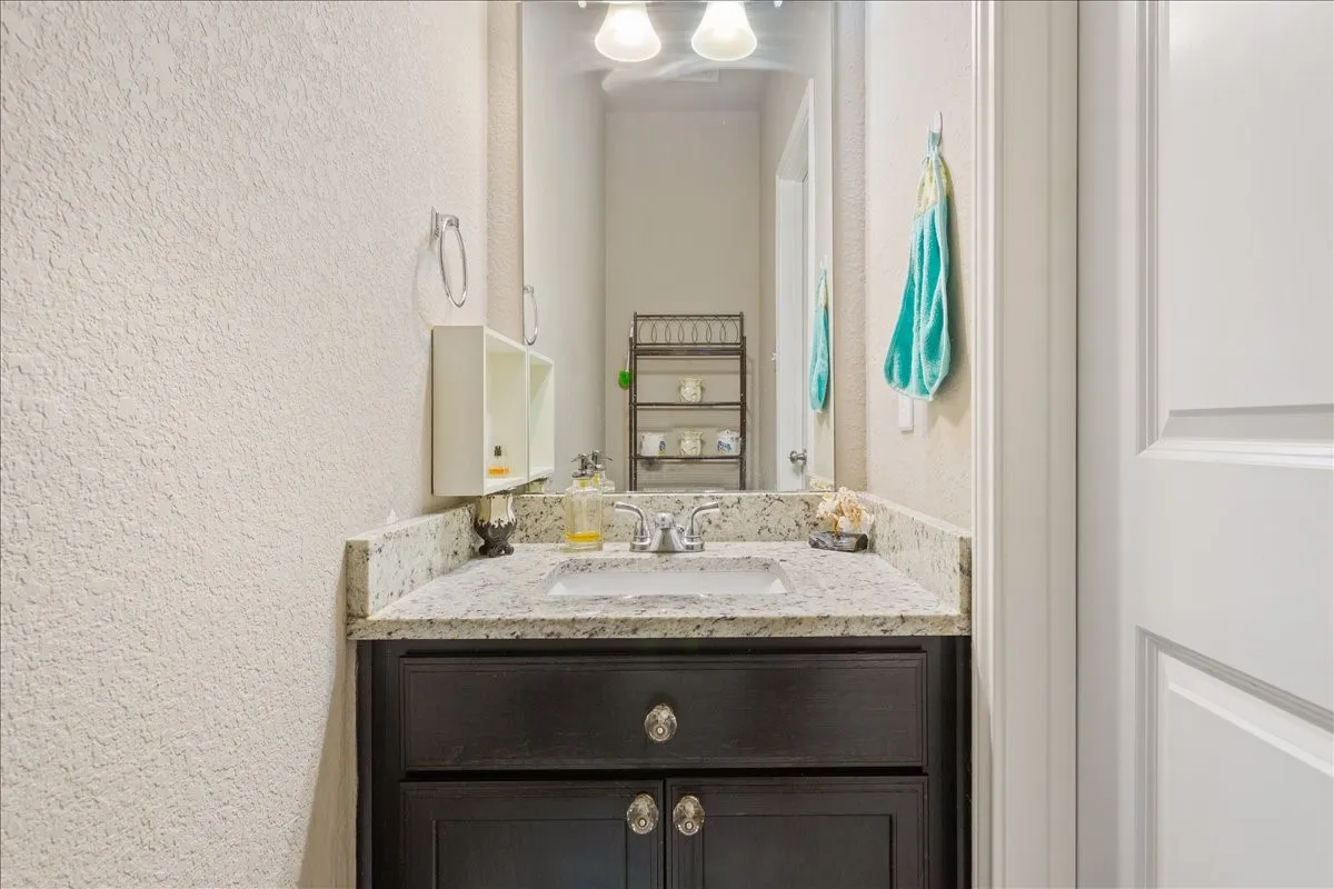 Single Family Residence For Sale in Mc Lennan County , 10205 Mickler Lane, Waco, Texas 76708, 4 Bedroom, 3 Bathroom, 2 Garage spaces, 2,274 Sqft, built in 2016, Preowned, mls#21242759, Real Estate Agent in Waco, Homes For Sale in Mc Lennan county, Homes For Sale in Waco, Realtor in Waco Texas, Real Estate Brokerage Independent Realty Texas, Luminita Cordes Realtor