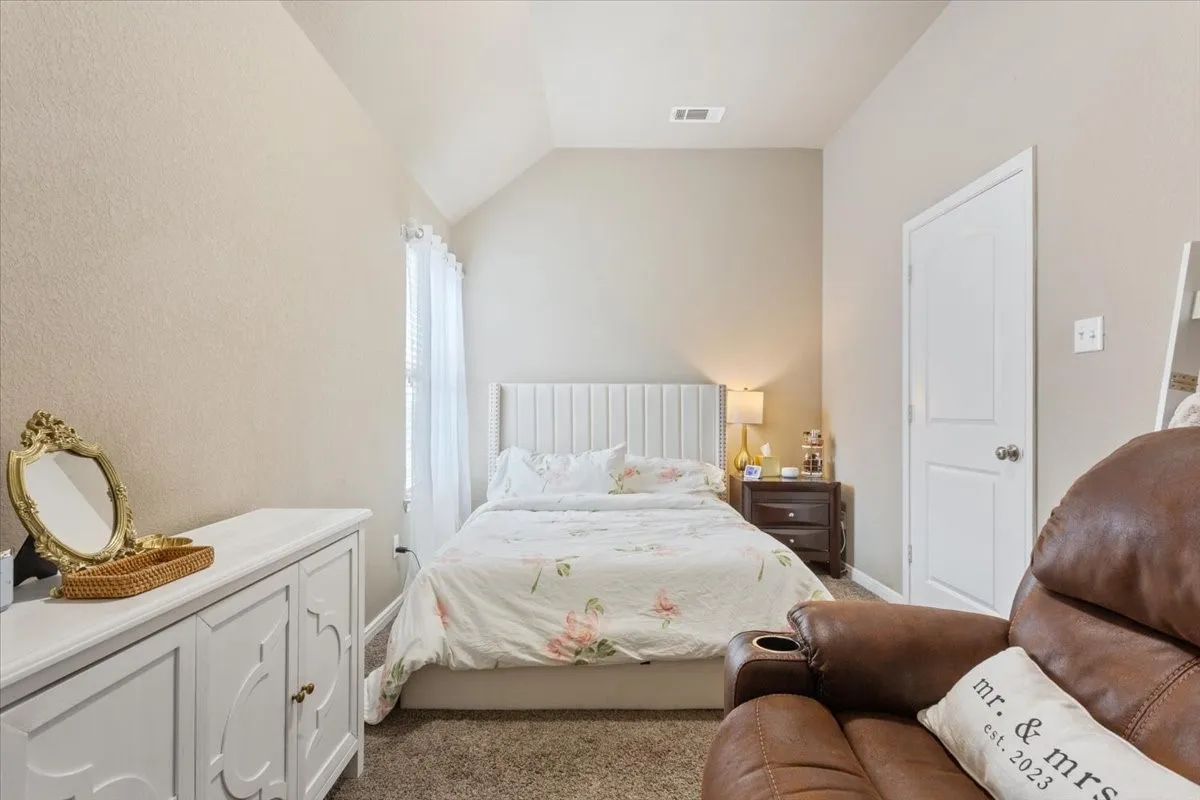 Single Family Residence For Sale in Mc Lennan County , 10205 Mickler Lane, Waco, Texas 76708, 4 Bedroom, 3 Bathroom, 2 Garage spaces, 2,274 Sqft, built in 2016, Preowned, mls#21242759, Real Estate Agent in Waco, Homes For Sale in Mc Lennan county, Homes For Sale in Waco, Realtor in Waco Texas, Real Estate Brokerage Independent Realty Texas, Luminita Cordes Realtor