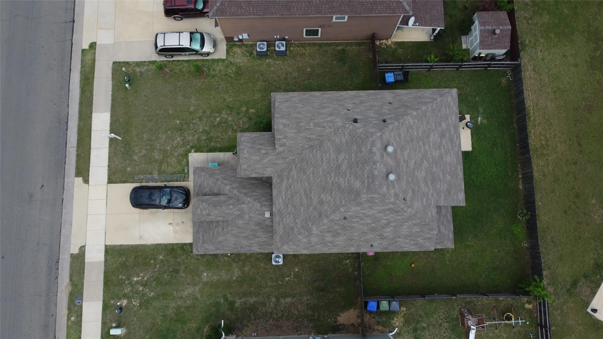 Single Family Residence For Sale in Mc Lennan County , 10205 Mickler Lane, Waco, Texas 76708, 4 Bedroom, 3 Bathroom, 2 Garage spaces, 2,274 Sqft, built in 2016, Preowned, mls#21242759, Real Estate Agent in Waco, Homes For Sale in Mc Lennan county, Homes For Sale in Waco, Realtor in Waco Texas, Real Estate Brokerage Independent Realty Texas, Luminita Cordes Realtor