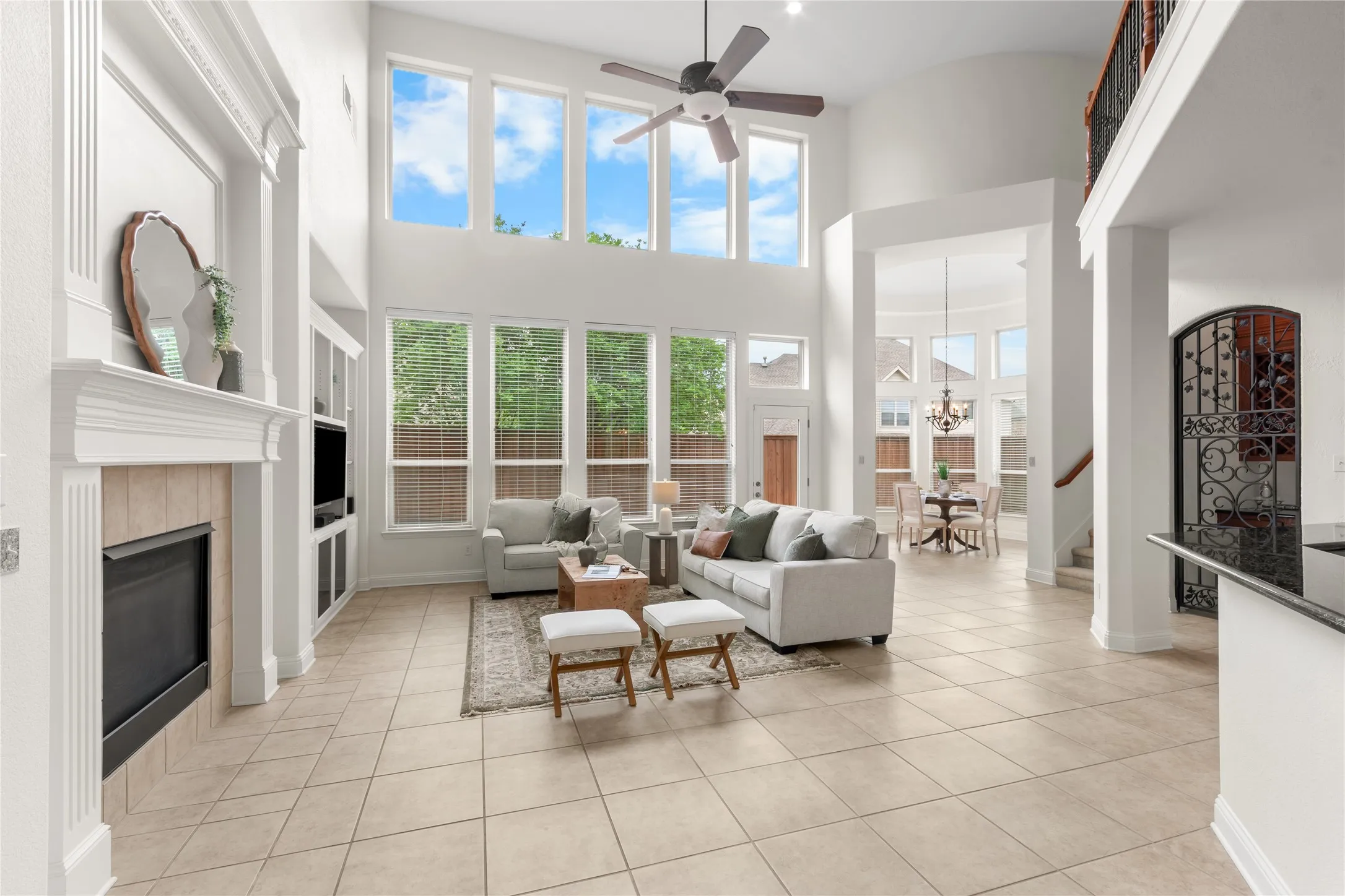 Single Family Residence For Sale in Collin County , 723 Nighthawk Drive, Murphy, Texas 75094, 5 Bedroom, 5 Bathroom, 3 Garage spaces, 5,237 Sqft, built in 2007, Preowned, mls#21241318, Real Estate Agent in Murphy, Homes For Sale in Collin county, Homes For Sale in Murphy, Realtor in Murphy Texas, Real Estate Brokerage Independent Realty Texas, Luminita Cordes Realtor