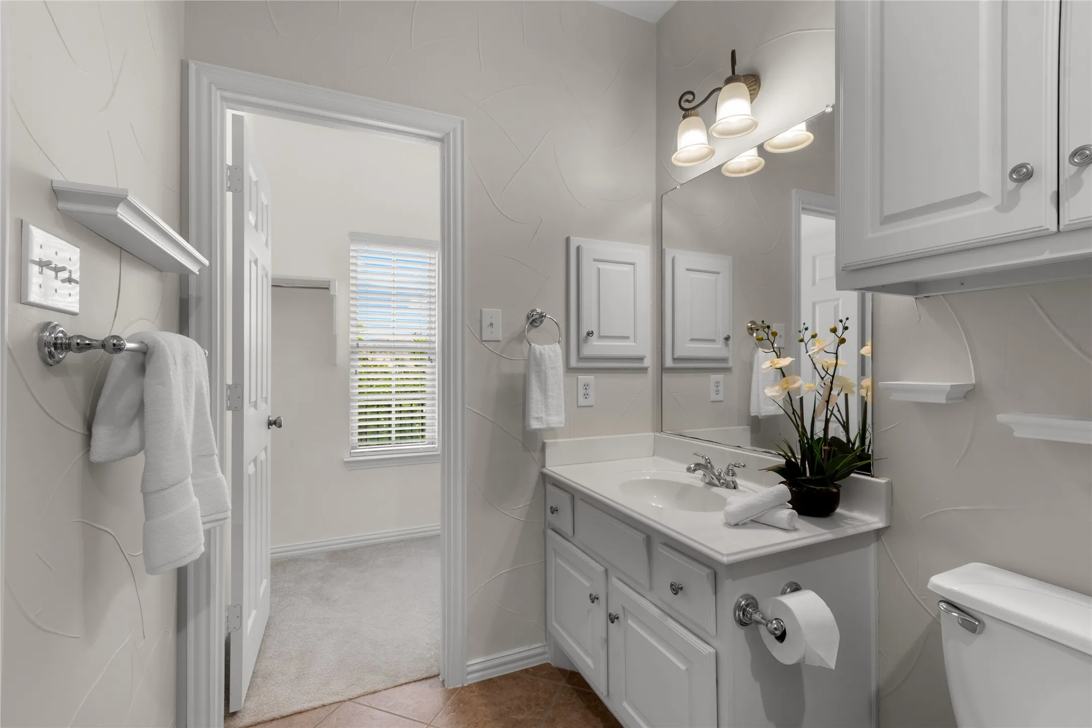 Single Family Residence For Sale in Collin County , 723 Nighthawk Drive, Murphy, Texas 75094, 5 Bedroom, 5 Bathroom, 3 Garage spaces, 5,237 Sqft, built in 2007, Preowned, mls#21241318, Real Estate Agent in Murphy, Homes For Sale in Collin county, Homes For Sale in Murphy, Realtor in Murphy Texas, Real Estate Brokerage Independent Realty Texas, Luminita Cordes Realtor