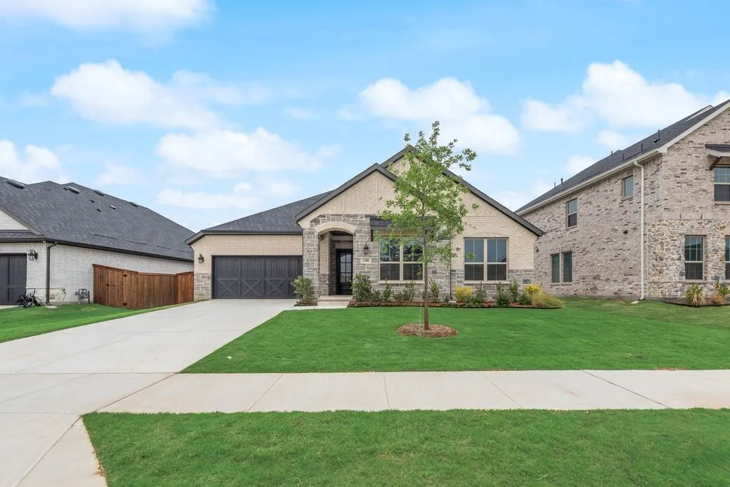 Single Family Residence For Sale in Denton County , 2308 Valencia Drive, Little Elm, Texas 75068, 4 Bedroom, 3 Bathroom, 2 Garage spaces, 2,573 Sqft, built in 2026, New Construction - Complete, mls#21241165, Real Estate Agent in Little Elm, Homes For Sale in Denton county, Homes For Sale in Little Elm, Realtor in Little Elm Texas, Real Estate Brokerage Independent Realty Texas, Luminita Cordes Realtor