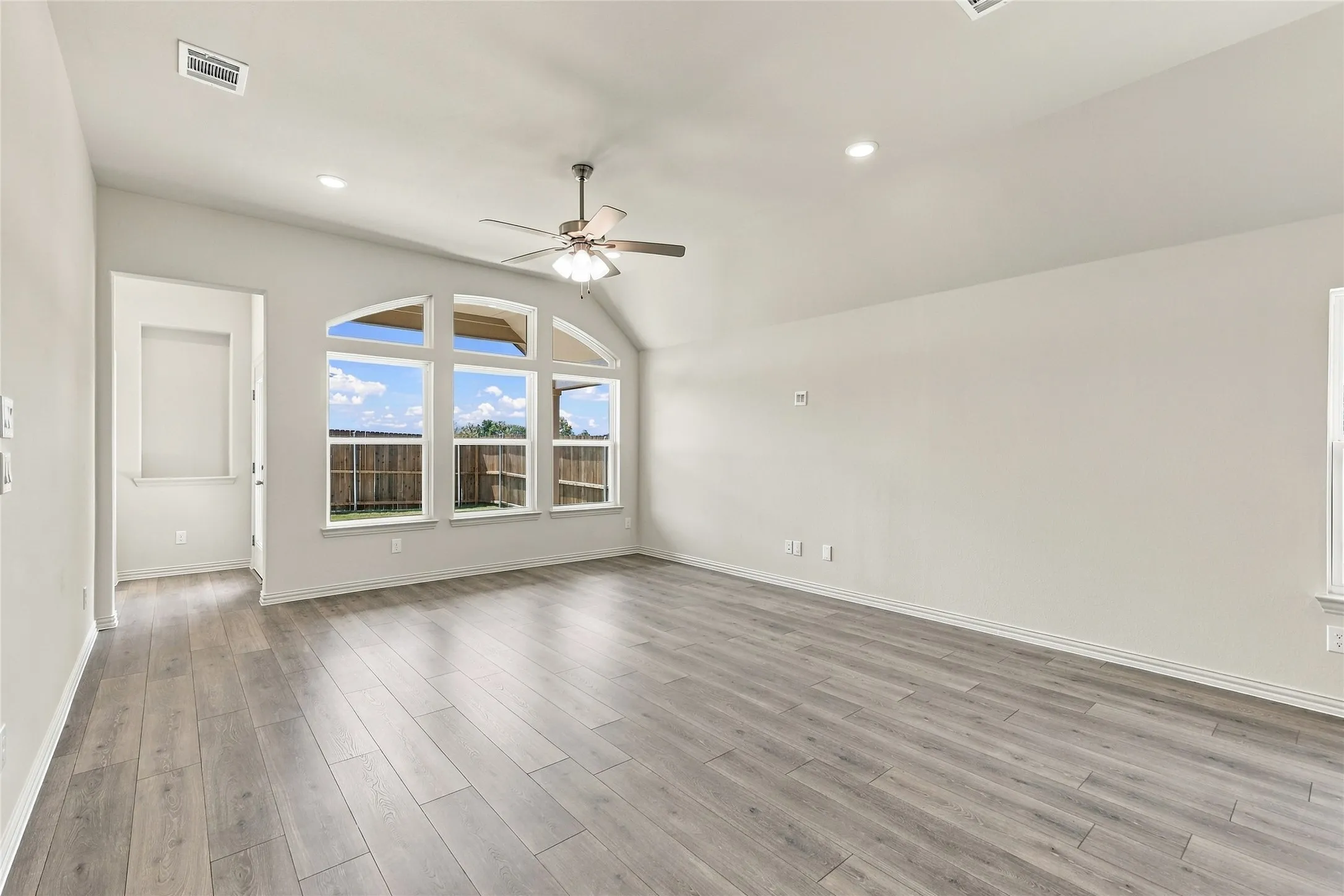 Single Family Residence For Sale in Collin County , 3729 Pitchfork Terrace, Anna, Texas 75409, 5 Bedroom, 3 Bathroom, 2 Garage spaces, 2,168 Sqft, built in 2026, New Construction - Incomplete, mls#21241877, Real Estate Agent in Anna, Homes For Sale in Collin county, Homes For Sale in Anna, Realtor in Anna Texas, Real Estate Brokerage Independent Realty Texas, Luminita Cordes Realtor
