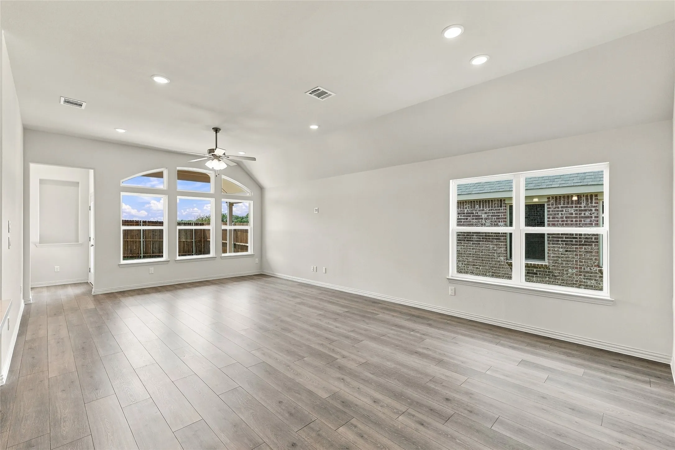Single Family Residence For Sale in Collin County , 3729 Pitchfork Terrace, Anna, Texas 75409, 5 Bedroom, 3 Bathroom, 2 Garage spaces, 2,168 Sqft, built in 2026, New Construction - Incomplete, mls#21241877, Real Estate Agent in Anna, Homes For Sale in Collin county, Homes For Sale in Anna, Realtor in Anna Texas, Real Estate Brokerage Independent Realty Texas, Luminita Cordes Realtor