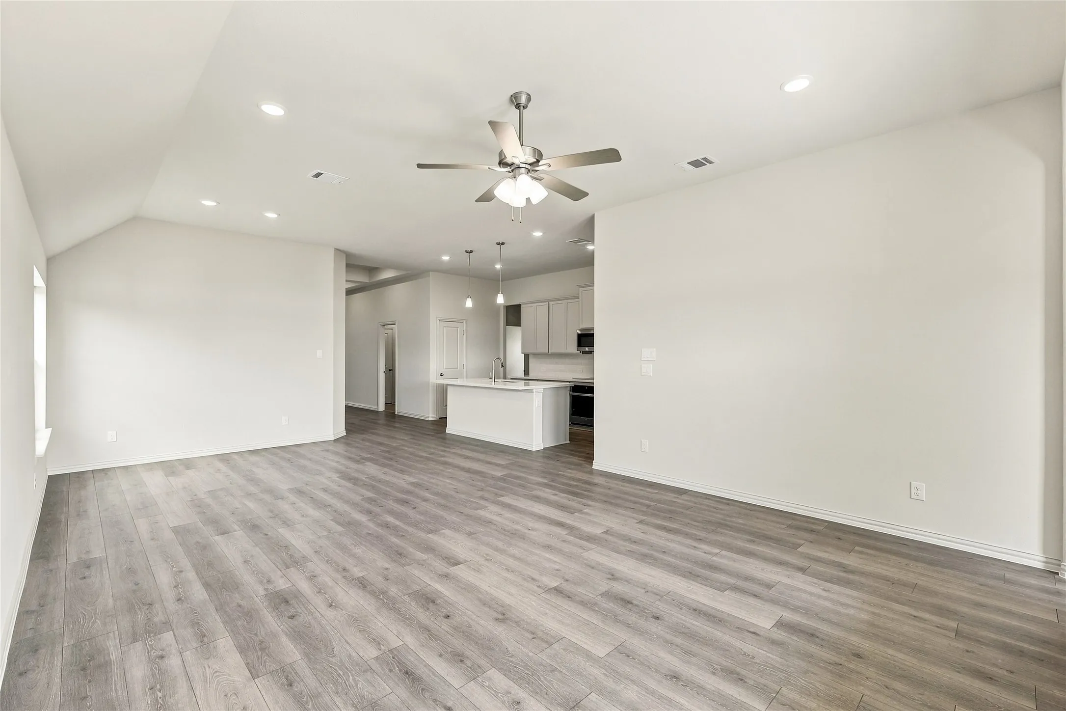 Single Family Residence For Sale in Collin County , 3729 Pitchfork Terrace, Anna, Texas 75409, 5 Bedroom, 3 Bathroom, 2 Garage spaces, 2,168 Sqft, built in 2026, New Construction - Incomplete, mls#21241877, Real Estate Agent in Anna, Homes For Sale in Collin county, Homes For Sale in Anna, Realtor in Anna Texas, Real Estate Brokerage Independent Realty Texas, Luminita Cordes Realtor
