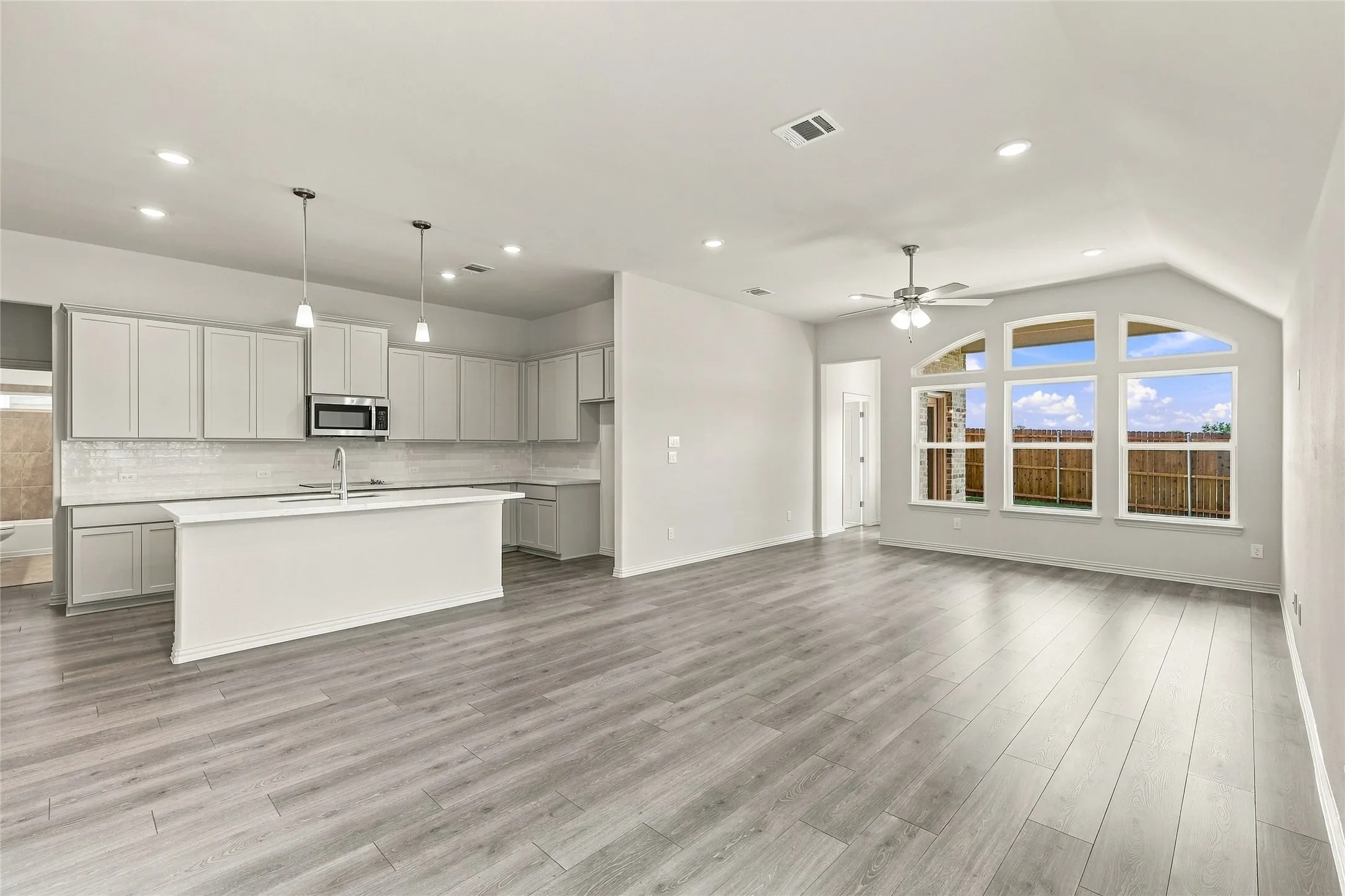 Single Family Residence For Sale in Collin County , 3729 Pitchfork Terrace, Anna, Texas 75409, 5 Bedroom, 3 Bathroom, 2 Garage spaces, 2,168 Sqft, built in 2026, New Construction - Incomplete, mls#21241877, Real Estate Agent in Anna, Homes For Sale in Collin county, Homes For Sale in Anna, Realtor in Anna Texas, Real Estate Brokerage Independent Realty Texas, Luminita Cordes Realtor