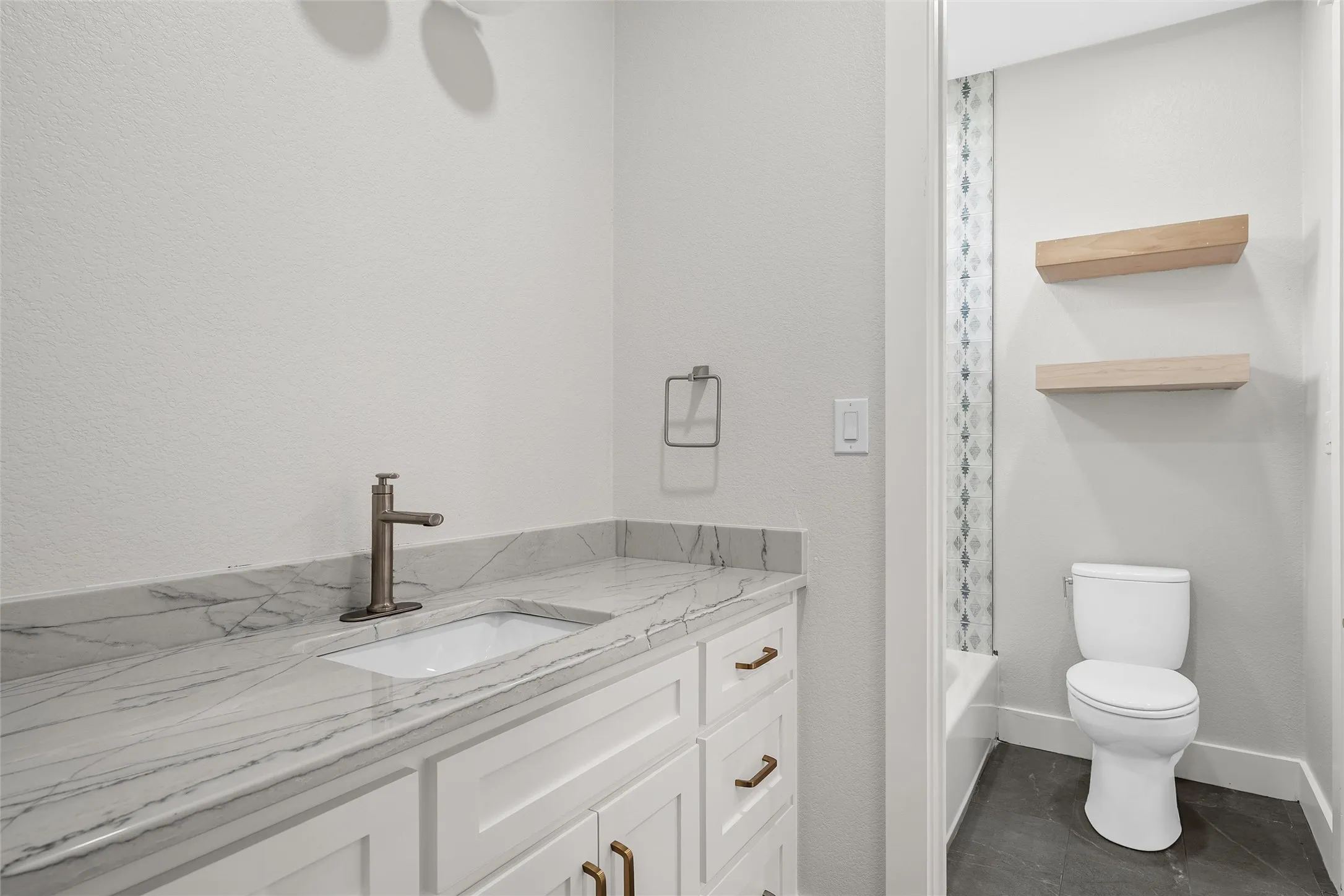 Single Family Residence For Sale in Mc Lennan County , 358 Lacek Mill Road, China Spring, Texas 76633, 4 Bedroom, 4 Bathroom, 2 Garage spaces, 2,330 Sqft, built in 2026, New Construction - Complete, Price $655,000, mls#21242477, Real Estate Agent in China Spring, Homes For Sale in Mc Lennan county, Homes For Sale in China Spring, Realtor in China Spring Texas, Real Estate Brokerage Independent Realty Texas, Luminita Cordes Realtor